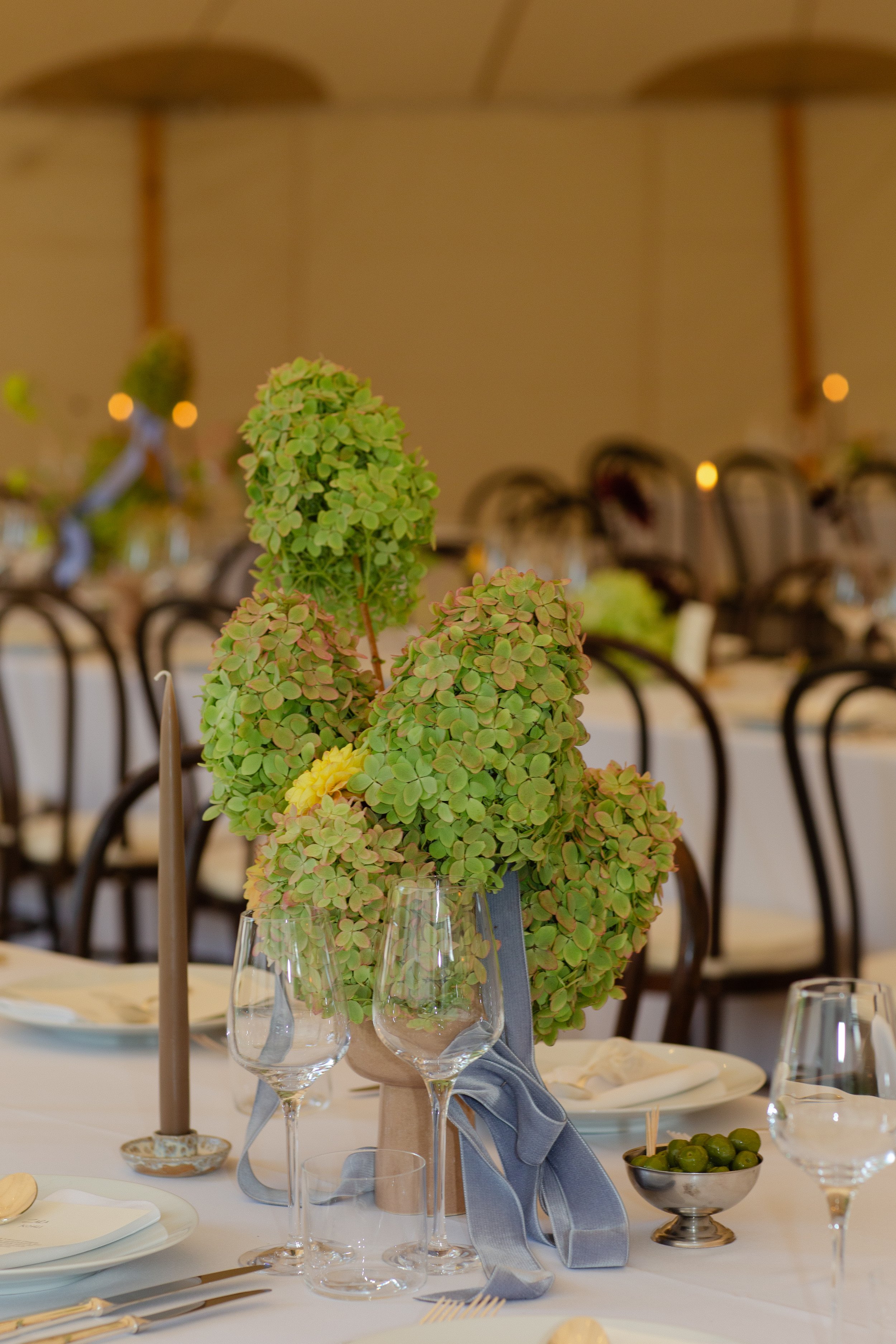 green-hydrangea-wedding-flowers-jrasic.jpg