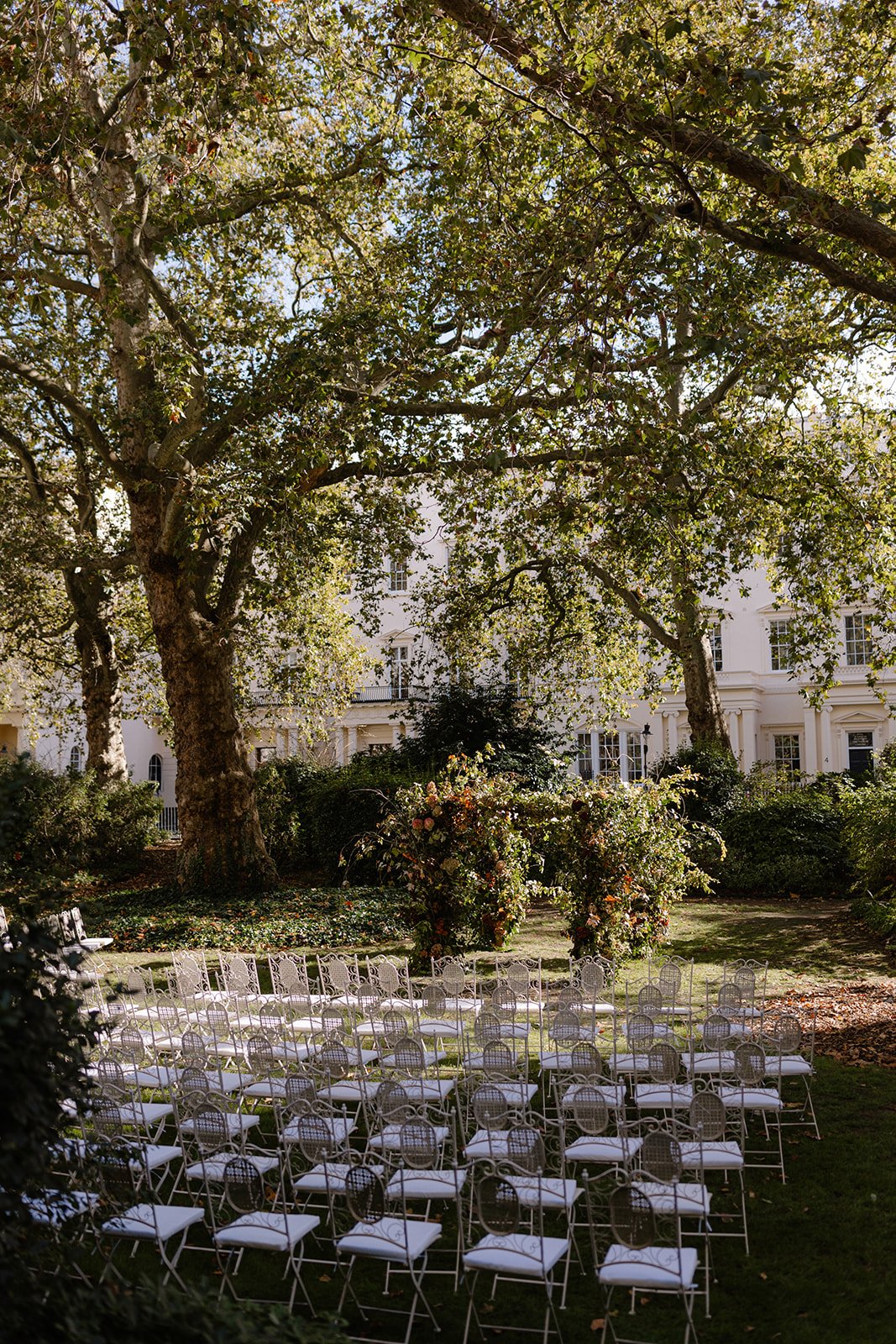english-garden-outdoor-wedding-ceremony.jpg
