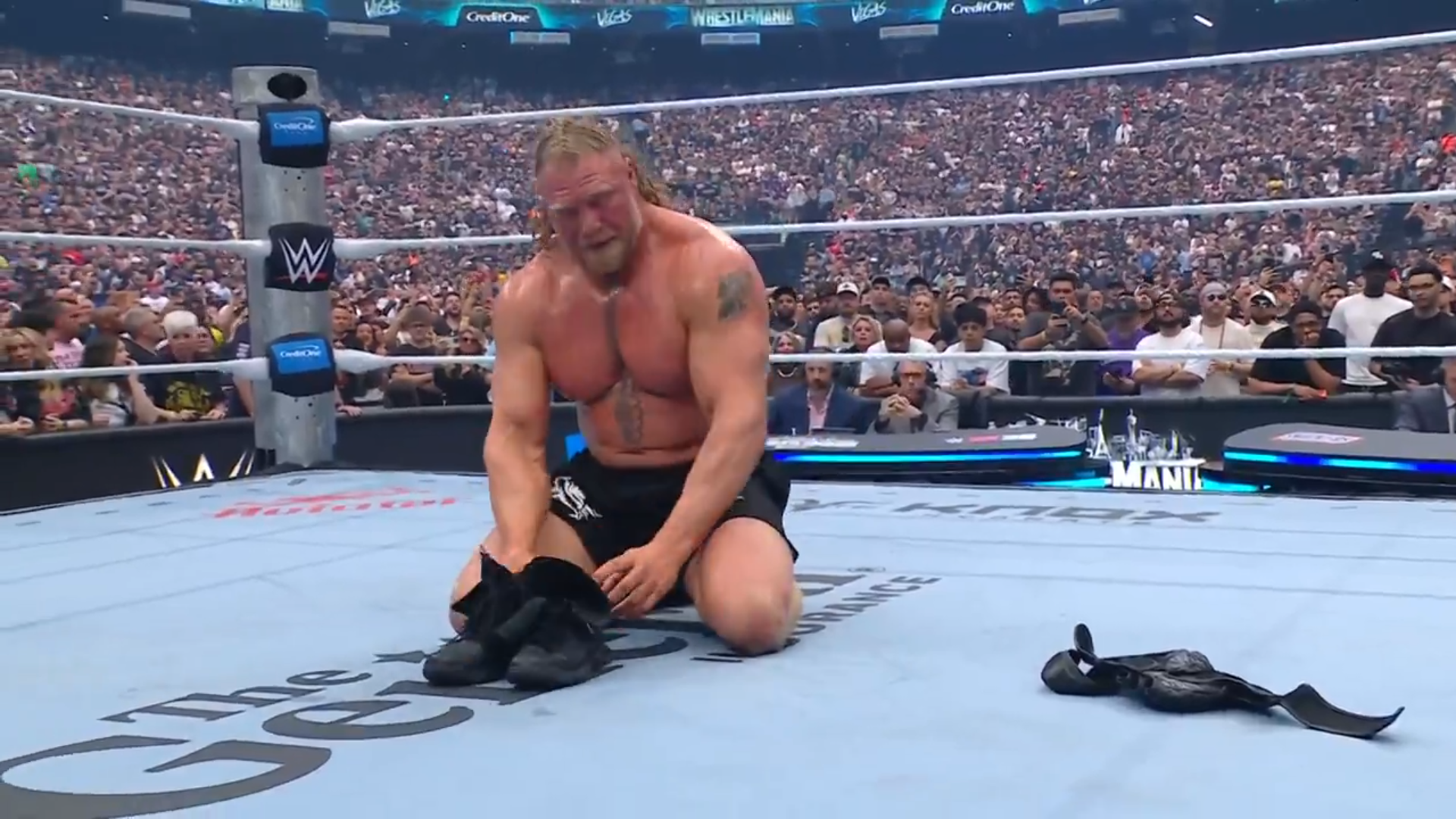 Ο Brock Lesnar αποσύρεται μετά την ήττα του από τον Oba Femi στην WrestleMania 42