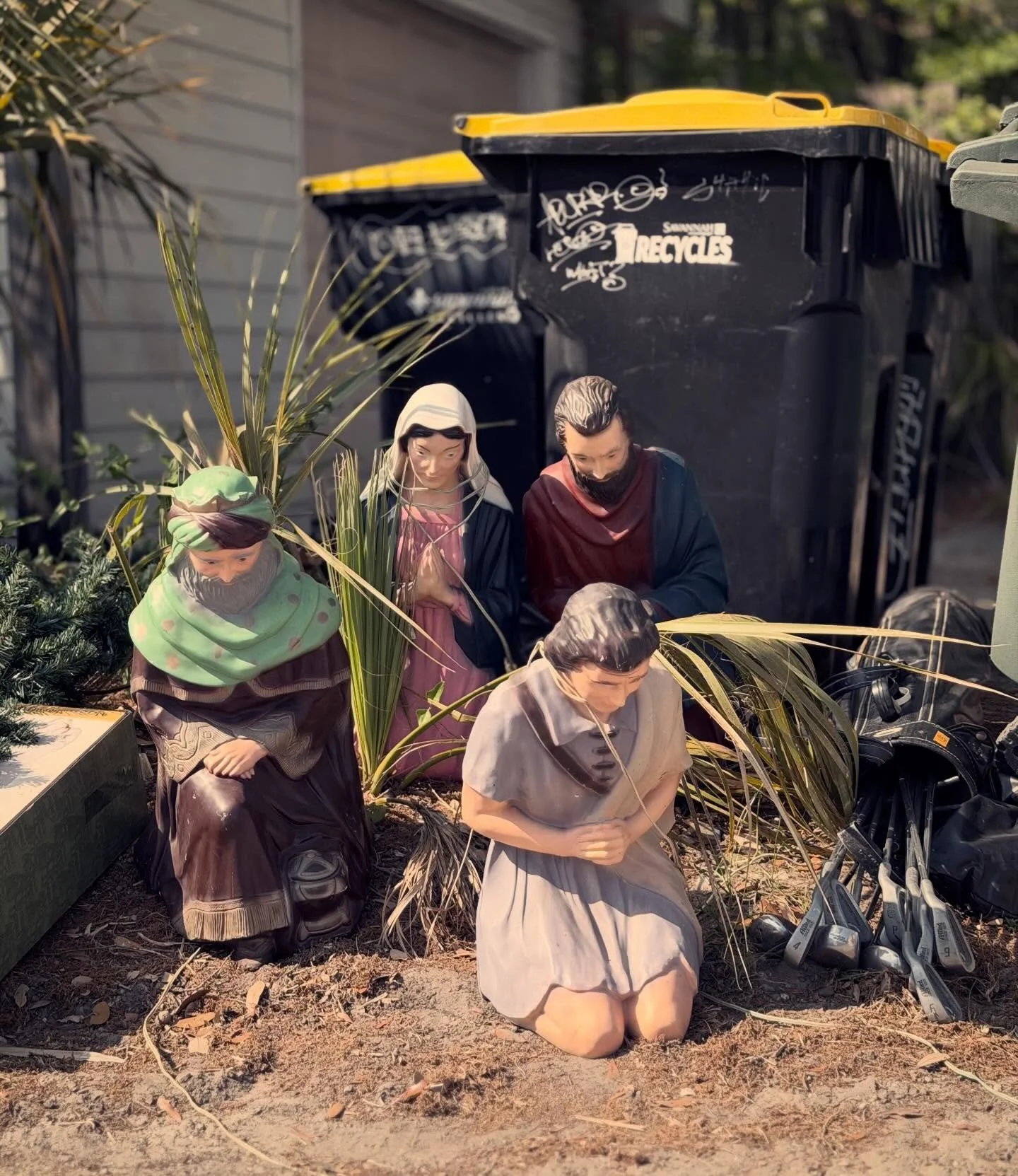 Trashcan nativity