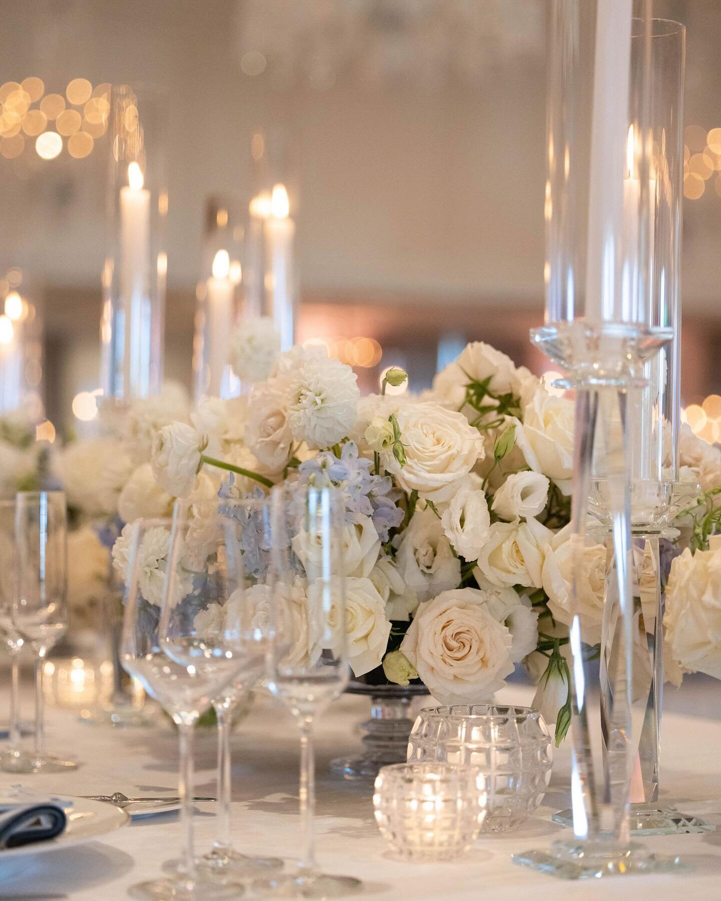 A little something blue with @kaylee_bloomboxdesigns and @karaanne_paper at @rosewoodmiramarbeach. Photography and Videography by @nikkiryanphotography @mccallryan