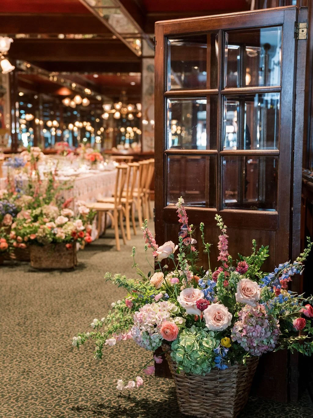 Every year looks a little different for us.
Some seasons are filled with weddings, others with birthdays, showers, or beautiful dinner parties. This year, we&rsquo;ve been honored to design more milestone birthdays&mdash;and each one reminds us that 