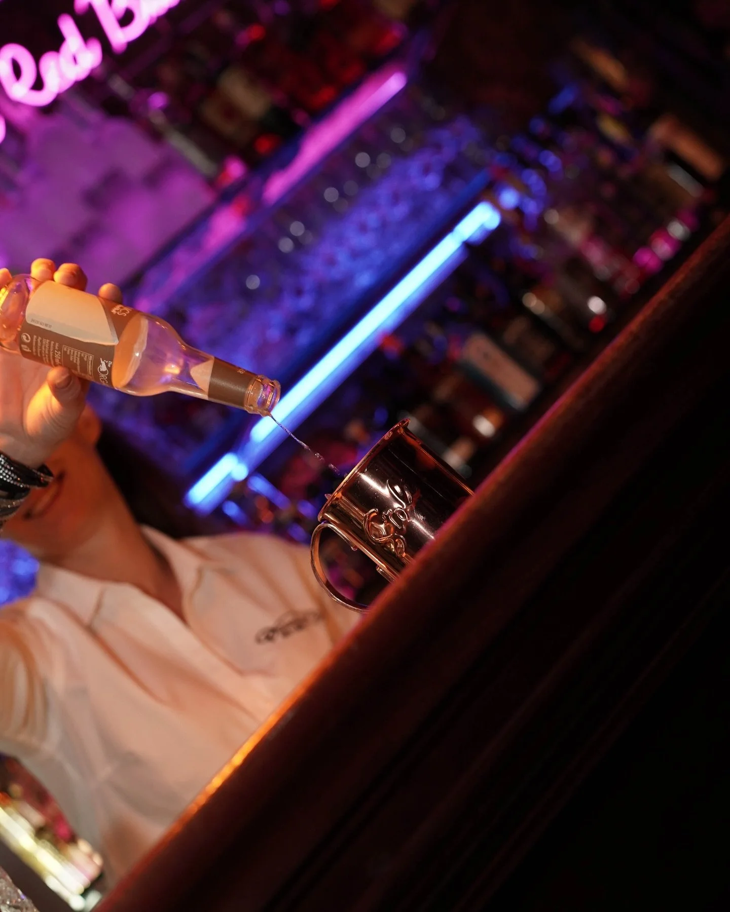 Happy Hour, Happy Life!
Jeden Mittwoch bis Sonntag ab 18 Uhr &ndash; leckere Cocktails zum Special Price!