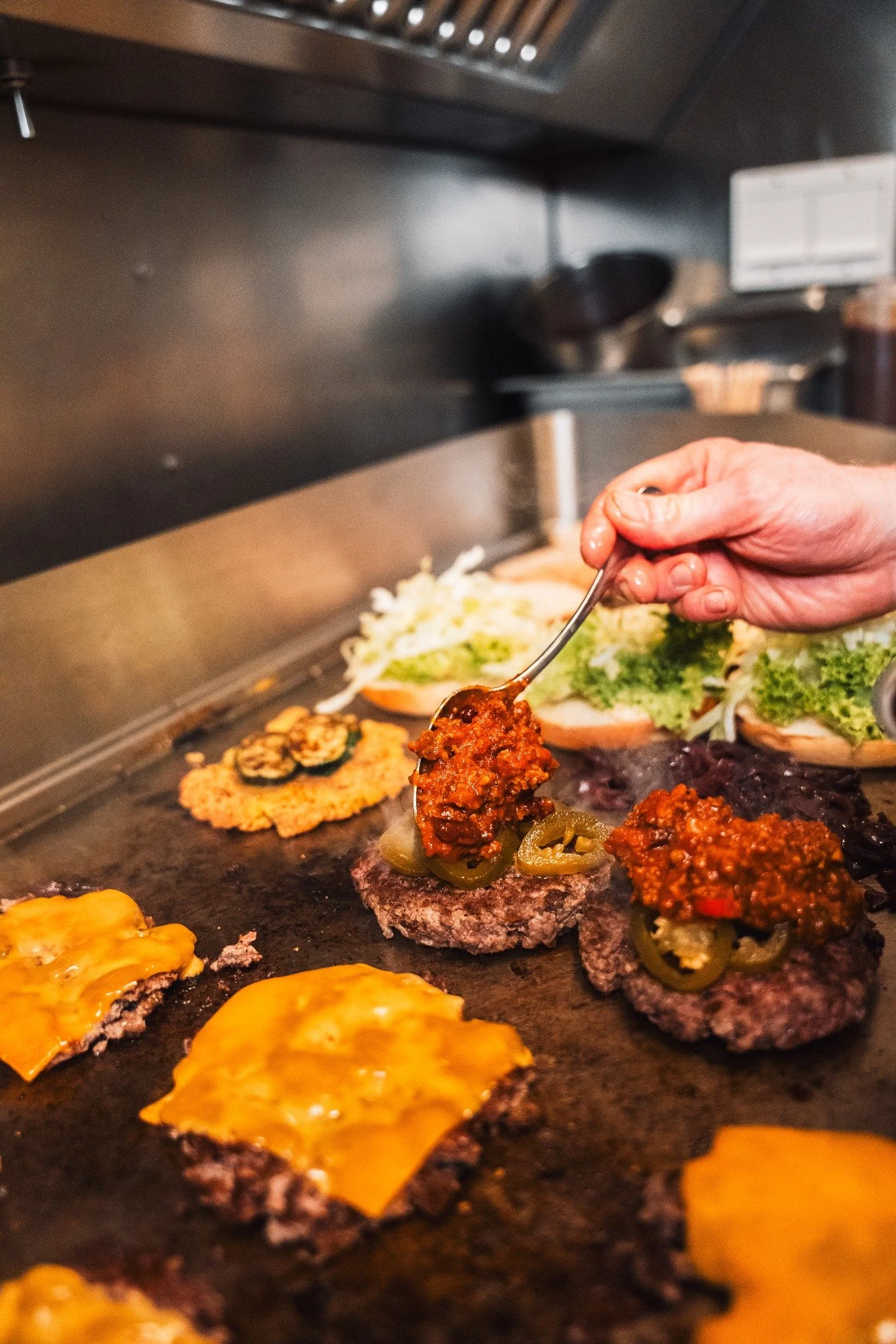 🔥 Ab 18 Uhr ist unser Grill hei&szlig; auf euch! 🔥

Die besten Burger der Stadt warten auf dich &ndash; ob to stay oder to deliver! 🍔🔥
Call: 043662873967
📍 Komm vorbei oder bestell dir den Genuss nach Hause by NINJAS.JETZT!

#GrillAn #BesteBurge