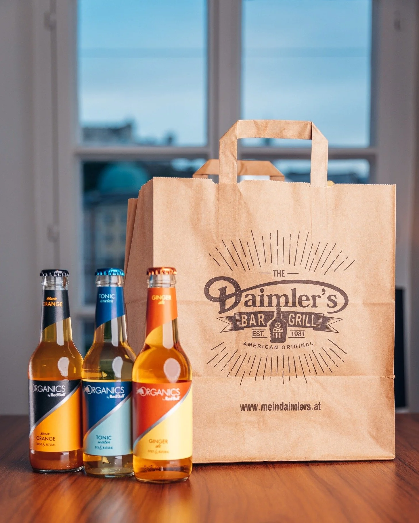 Hey Leute 🥰 Ab 18.9. 18 Uhr k&ouml;nnt ihr wieder eure geliebten Hangover Burger gem&uuml;tlich auf der Couch genie&szlig;en 🥰 Einfach auf unserer Seite den Link checken 🍔🍟 #takeaway #bestburgerintown #foodblogger #salzburg