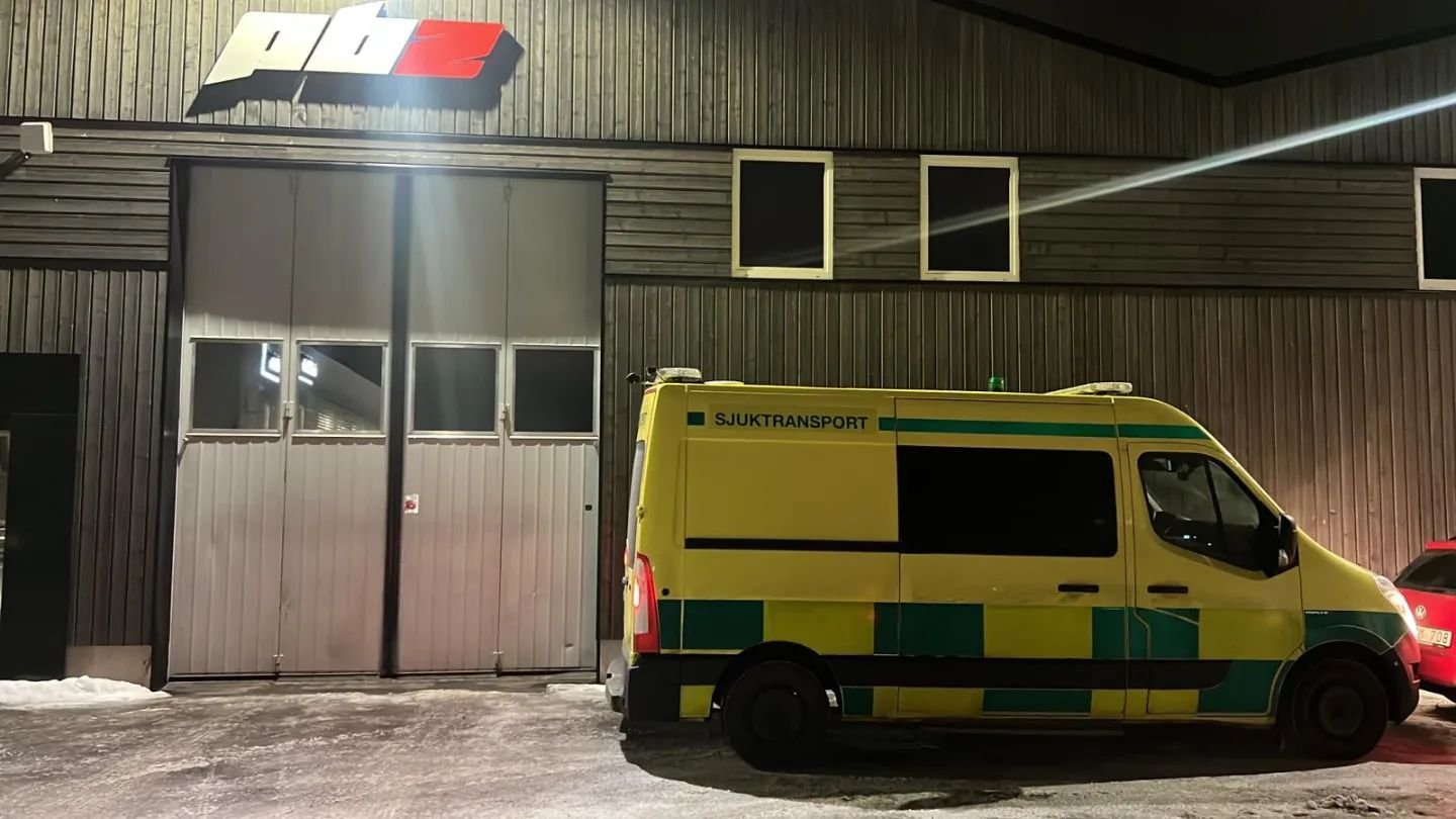 20 ambulanser redan skickade till Ukraina och vi k&ouml;r p&aring;. Nu d&ouml;k den senaste upp hos oss f&ouml;r att g&ouml;ras iordning inf&ouml;r avf&auml;rd. Tack f&ouml;r allt ert st&ouml;d! 🙏

Vi beh&ouml;ver Din hj&auml;lp, t.ex. genom en dona