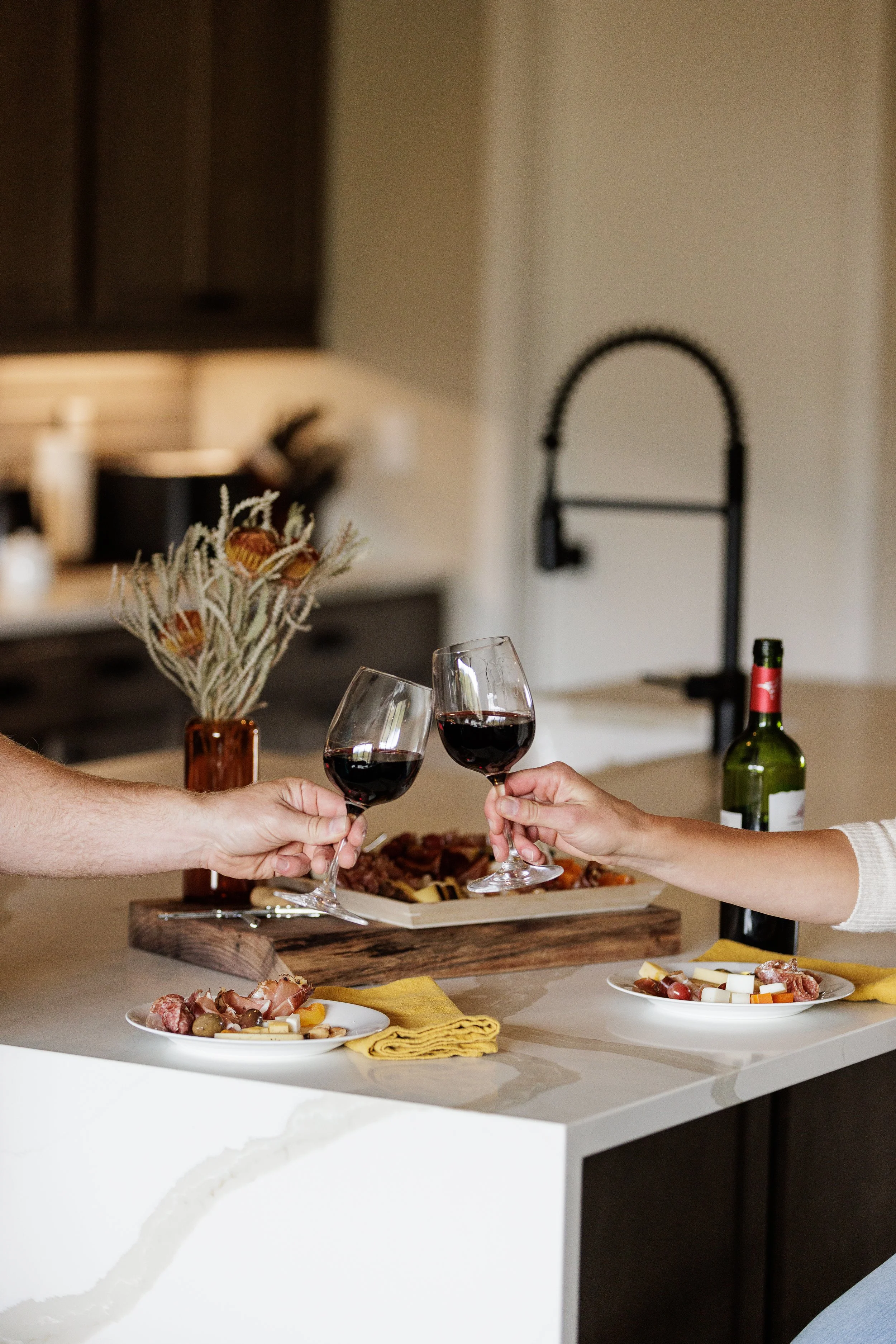 Thanksgiving Travel Trends: What Guests Look for in Short-Term Rentals