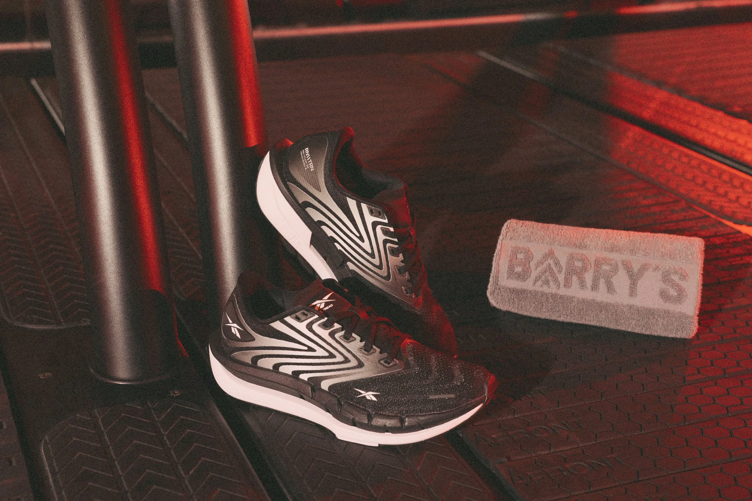 SS26_FloatZig-Tread_Barrys_Photo-Library-009_B.jpg
