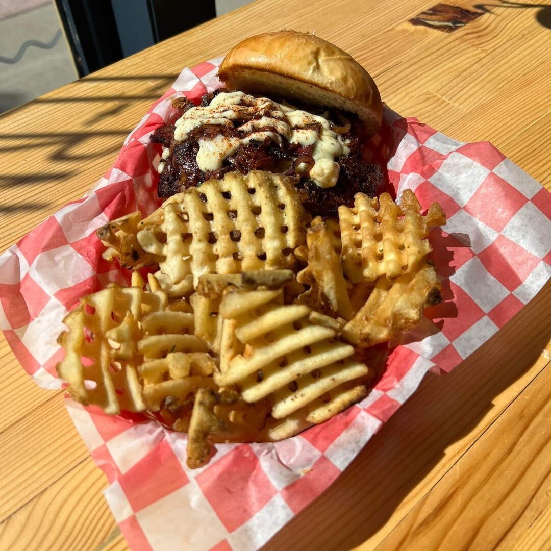 Get our First Friday Features while they last! Open at 3 today 🍔

Blackened Bleu Cheese Burger - blackened burger with cajun seasoning, grilled onions, brisket, bleu cheese and ranch dijon.

Italian Chicken Salad - grilled Italian chicken, croutons,