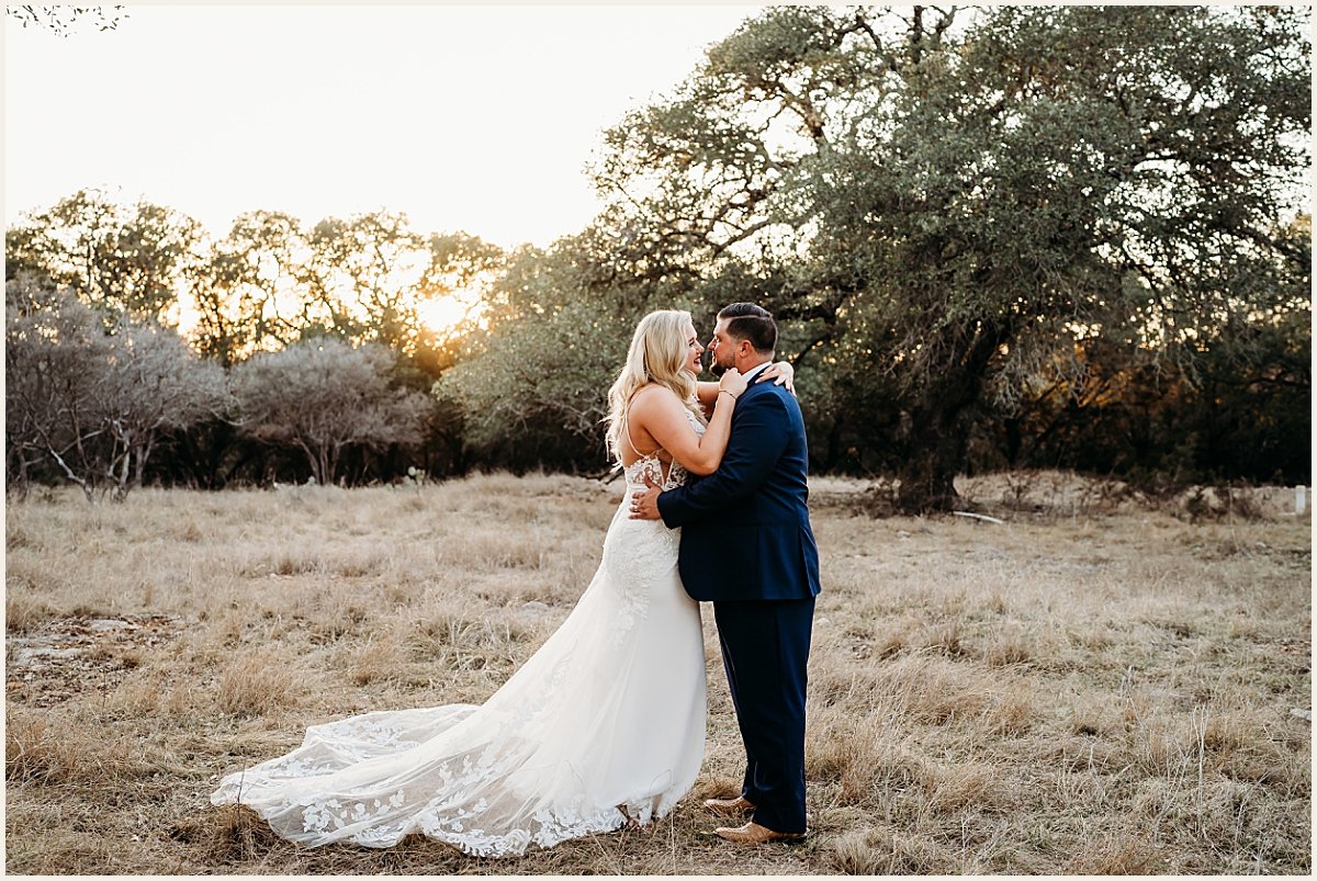 Bride and groom golden hour wedding portraits | Lauren Crumpler Photography | Texas Wedding Photographer