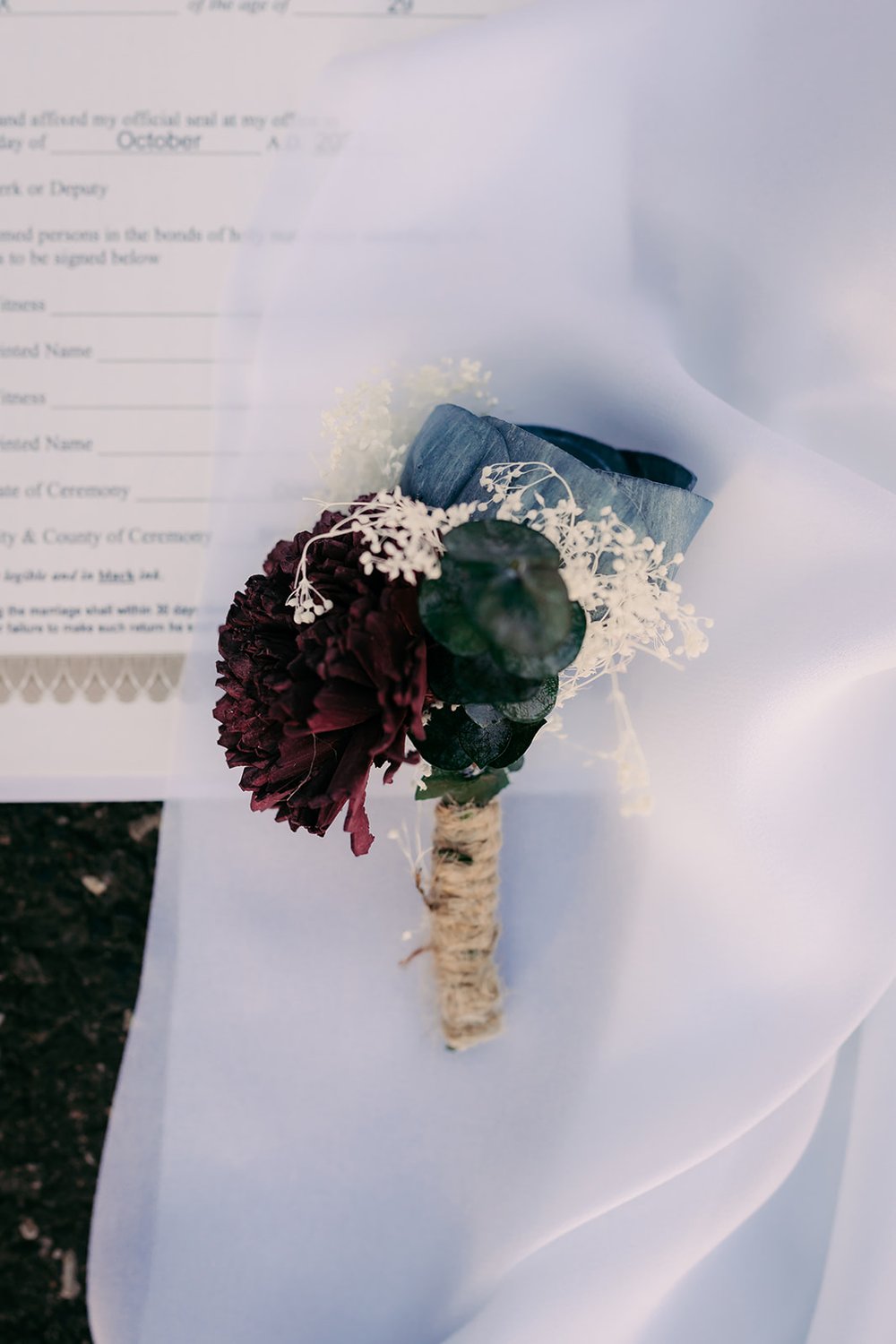  bride’s flower arrangement 