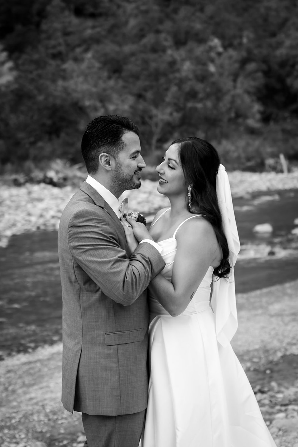  Black and White Image of the bride and groom at Zion National Park 