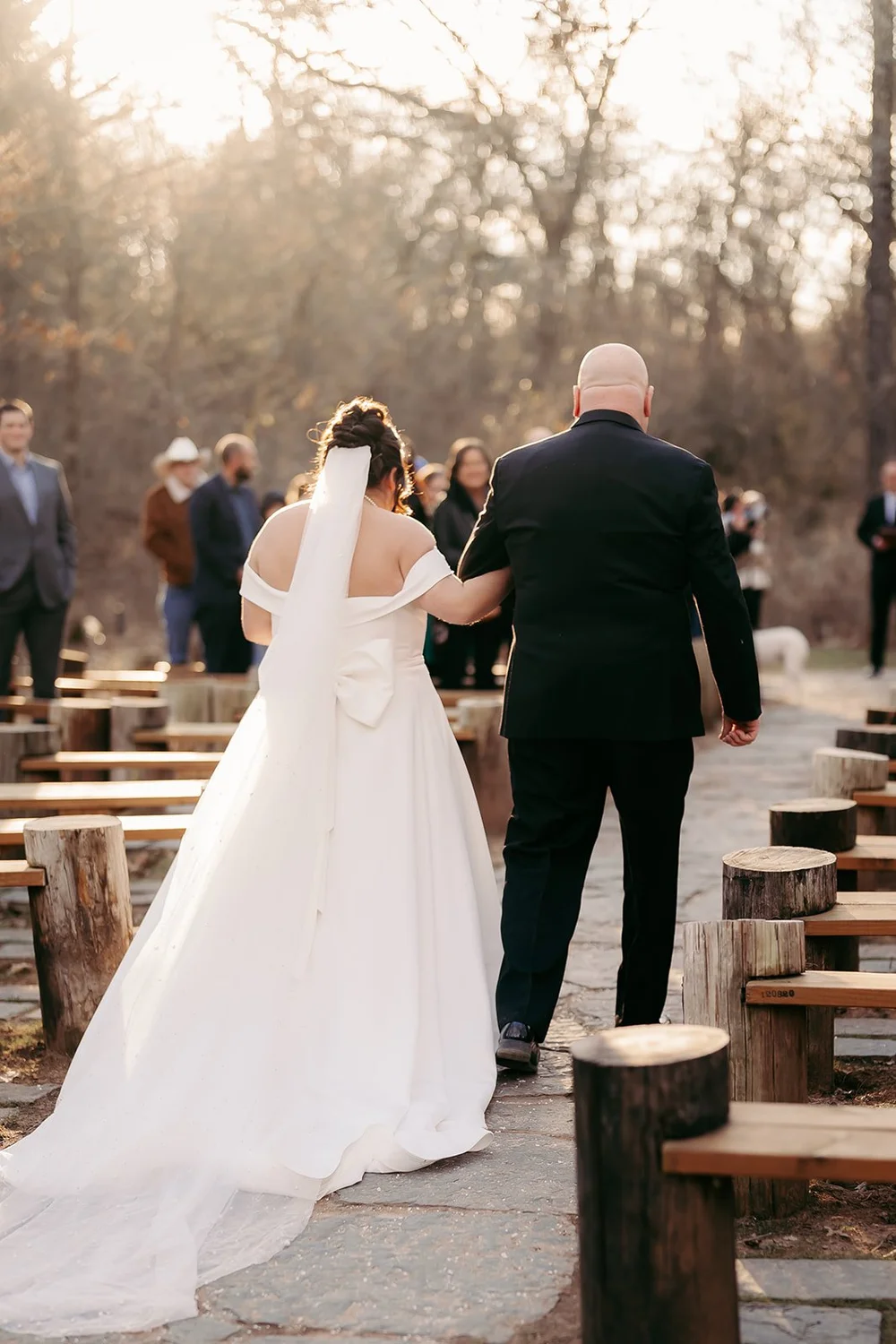 Woodsy Winter Wedding at Merrick Hollow in Wellston, OK