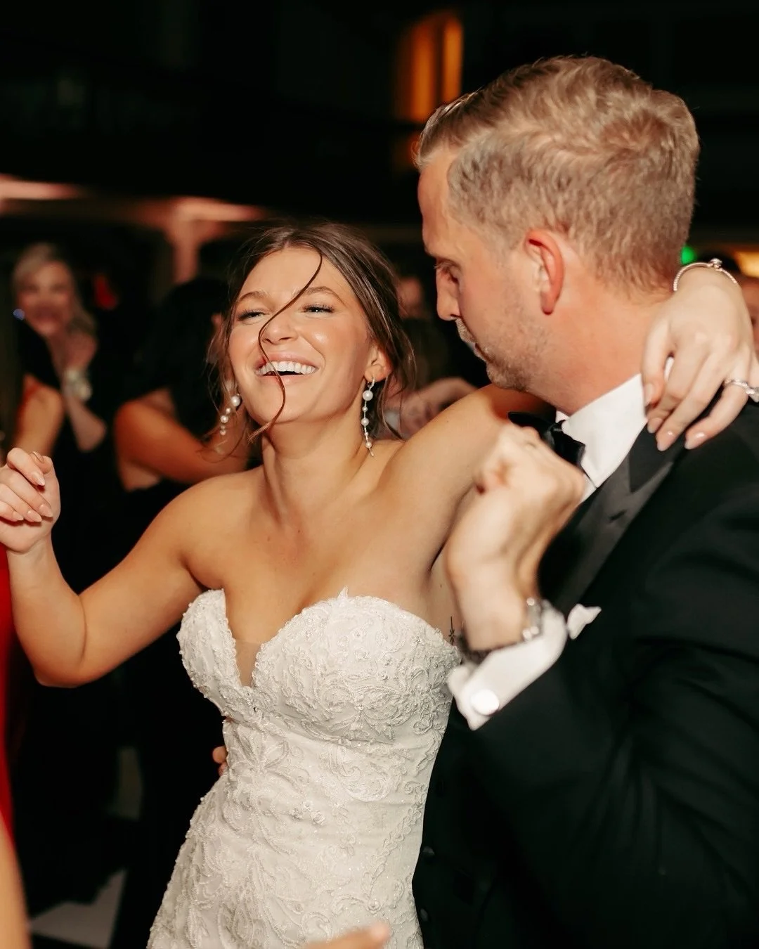H + P // Two things I love about receptions:
1. A rowdy dance floor
2. Bottomless Sprites 

Venue: @thestanthonyhotel 
Planner: @silveriosignatureevents 
Bride: @holli.matlock 
⠀⠀⠀⠀⠀⠀⠀⠀⠀
#texaswedding #texasweddingphotographer #westernwedding #wester