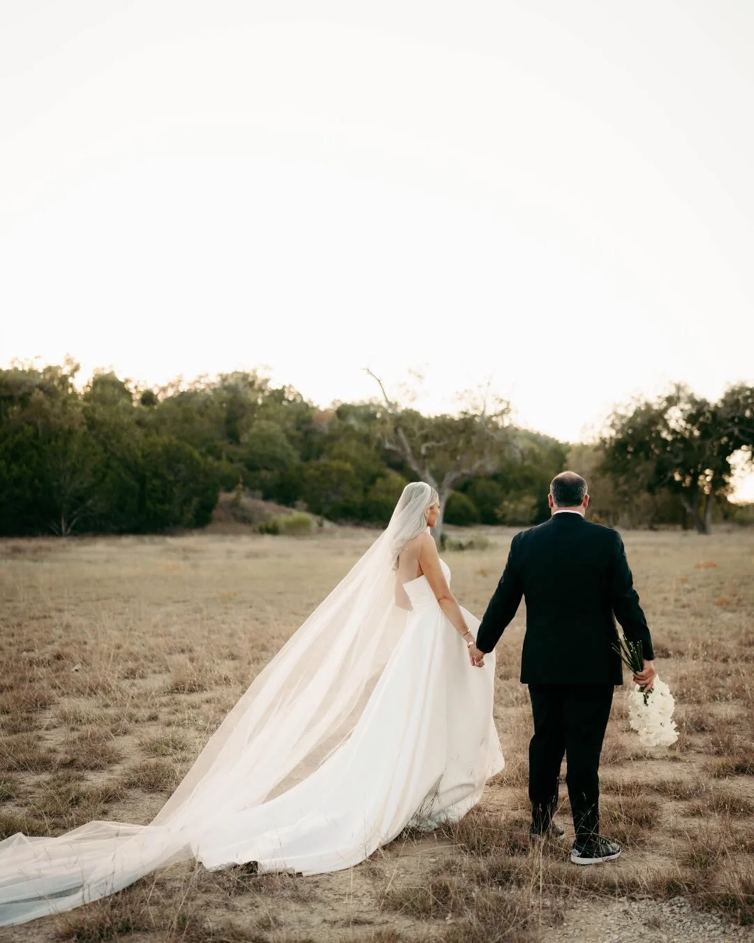 Forever celebrating M + G 🥂

Bride: @makschrepfer
Planner: @leedingevents
Venue: @camplucyweddings
HAMU: @carleyhairandmakeup
Florist: @remiandgold
Dress Boutique: @ld_bridal

#texasweddingphotographer 
#coloradoweddingphotographer 
#austinweddingph