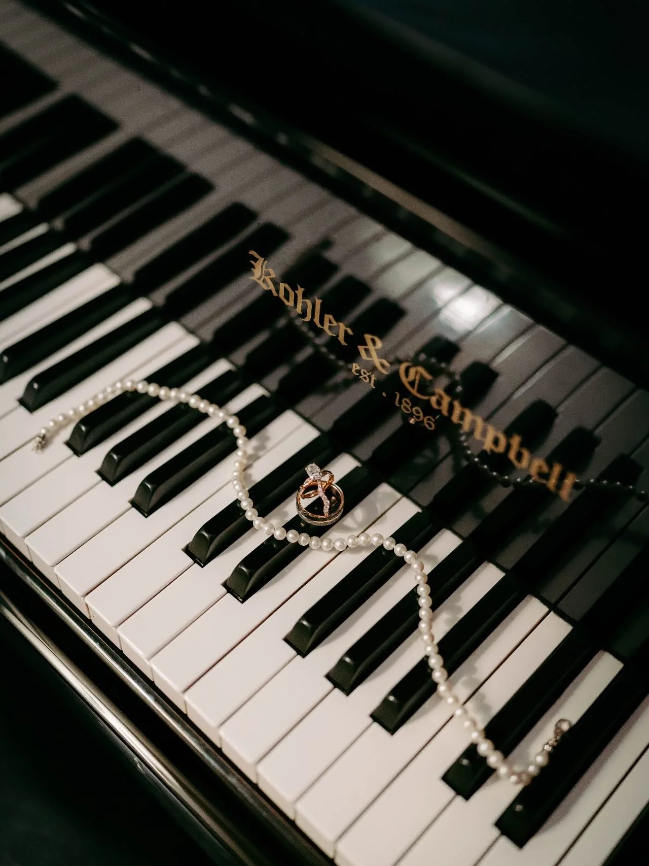Where the details feel as alive as the story they belong to 🥂
⠀⠀⠀⠀⠀⠀⠀⠀⠀
#texasweddingphotographer 
#coloradoweddingphotographer 
#austinweddingphotographer 
#2026bride 
#2027bride