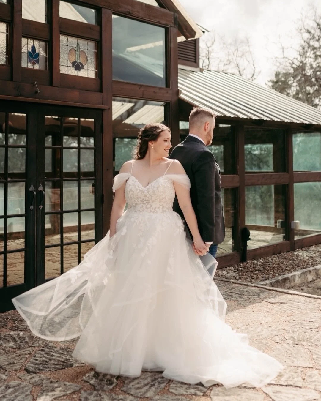Thinking of sticking to tradition and not seeing your fianc&eacute; until you walk down the aisle but still want a private moment together? Let&rsquo;s do a first touch instead. N+J took the opportunity to shake out some nerves, talk to each other, a