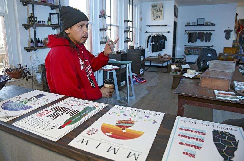 Meskwaki Man Educates, Builds Understanding Through His Art