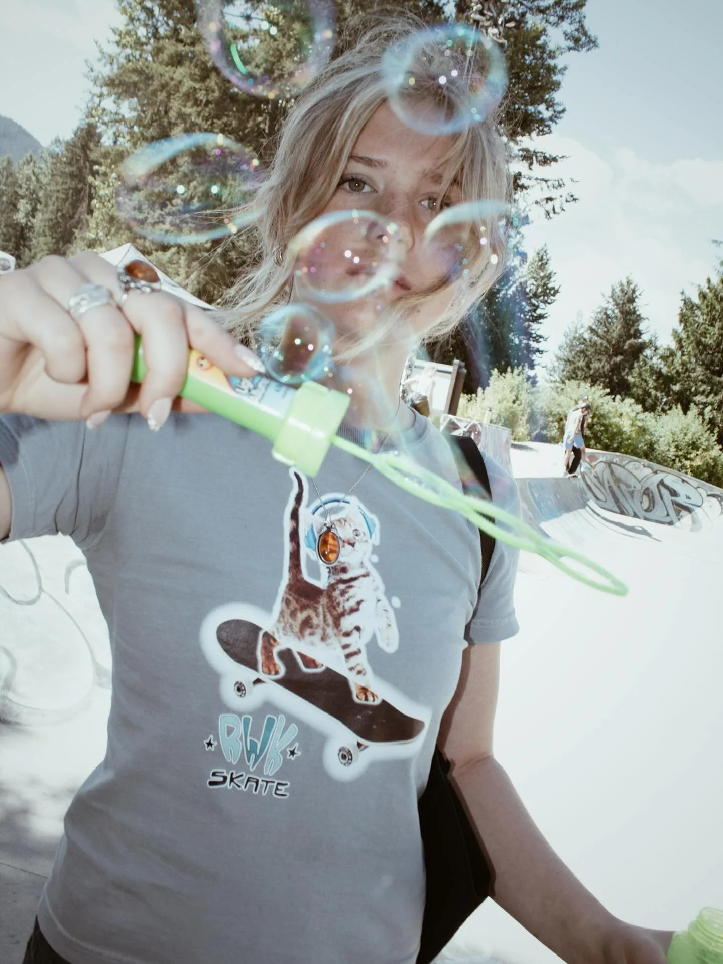 2025 SK8 TEE 🫧💫
available in grey and pink👽🌸
Link in bio
worn by @billy_pelchat 

@vandalmerchhouse @supradist @whistleroldschool @whistlerskateboardclub @whistlervalley @whistlerblackcomb @thecircle @the_rwk_crew @wildcatsog @vanscanada @vanssno