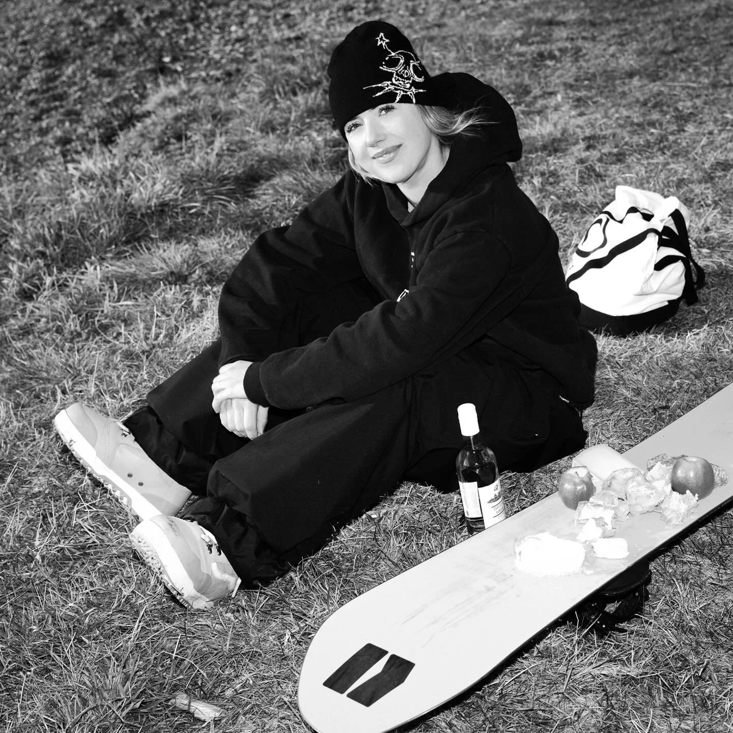 @jubespelchat X skully.26 
.
Who&rsquo;s excited to see our new color ways. 
Can you guess? 

@takayasage behind the lens
#girls #brand #snowboard