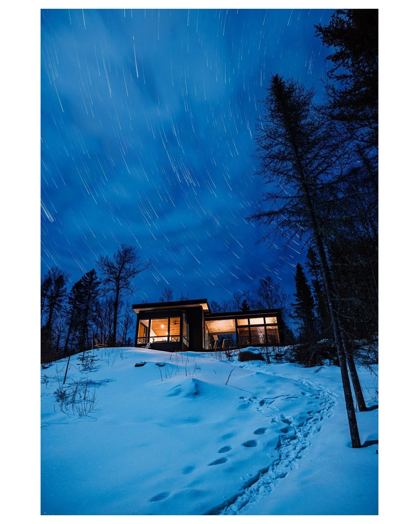 Which one is your favorite 🌠? 👆🏻 
.
Let me know in the comments👇🏻
.
.
.
.
.
#GreyDuckCabin #AirbnbStay #NorthernMinnesota #CabinVibes #StarTrailPhotography #TimeLapseMagic #NightSkyViews #CozyCabin #EscapeUpNorth #DarkSkyPark #WildernessRetreat 