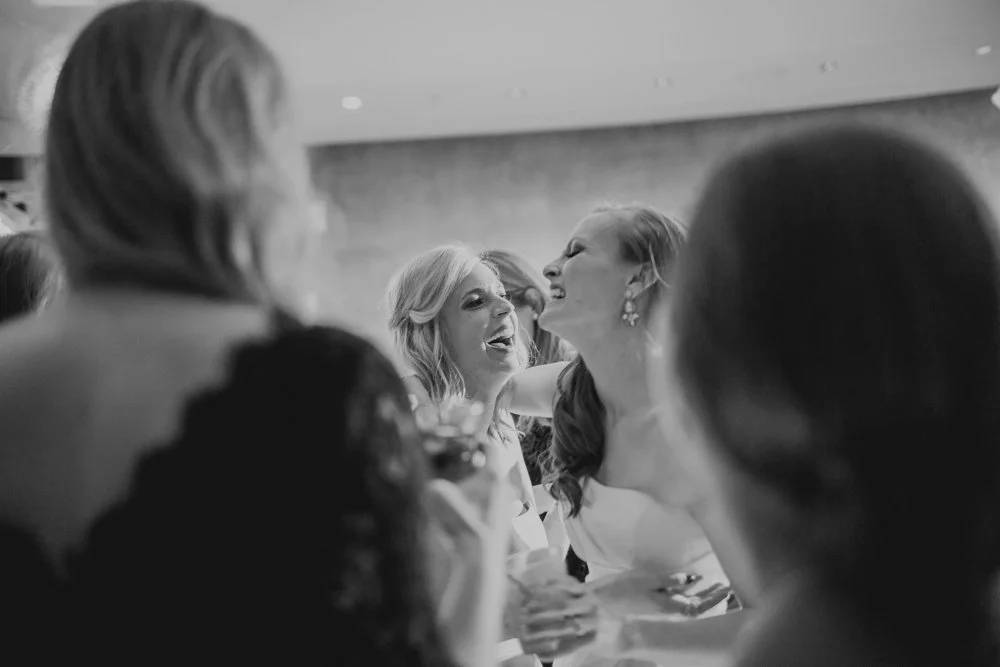giancoli_4recept_2627_BW_WEB.jpg