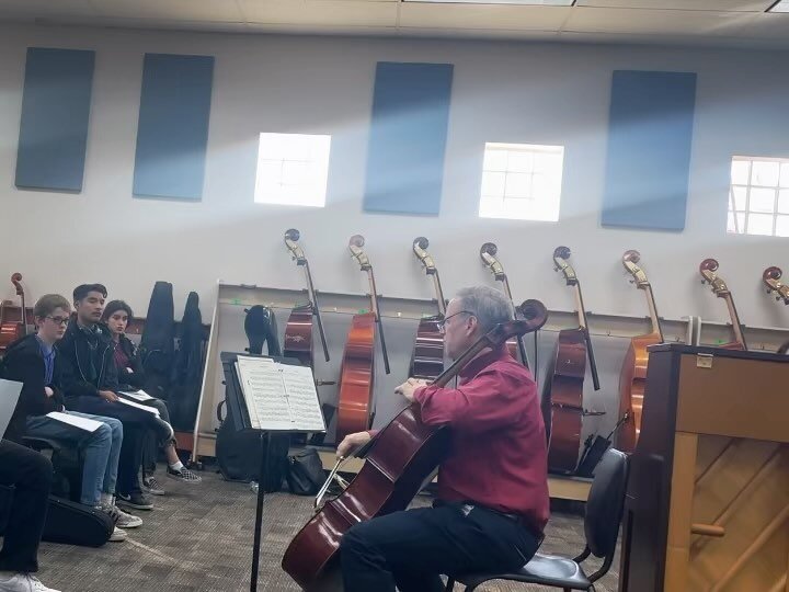 Thank you to Dr. Andrew Smith, Professor of Strings at UNLV for visiting and sharing your talent with our DSA Orchestra students!! 🎻 🎵 @unlvfinearts @unlv