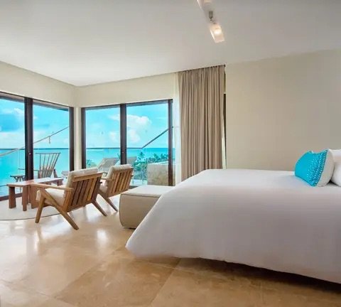 JUNIOR SUITE OCEAN FRONT ADULTS