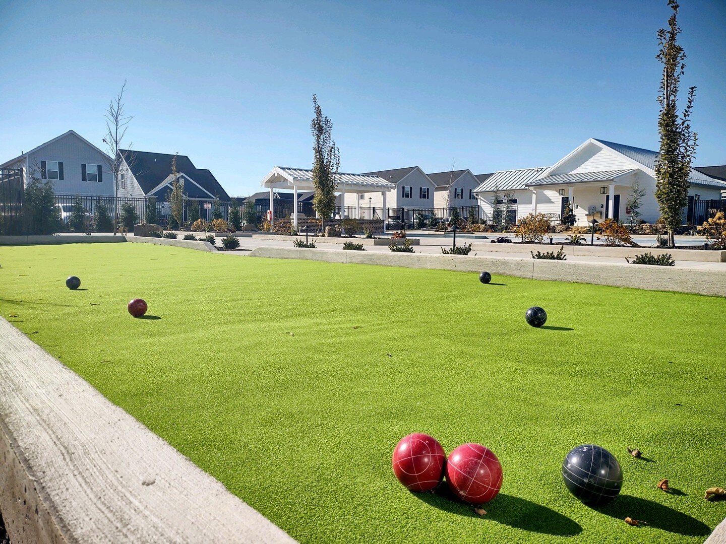 When the sun is shining, and you're feeling lucky, it's time to play Bocce!

#bocceballcourt #bocceballtournament #homesforrent #luxuryamenities #letsplay #fortwayne #amenities #nowleasing #fortwaynerentals