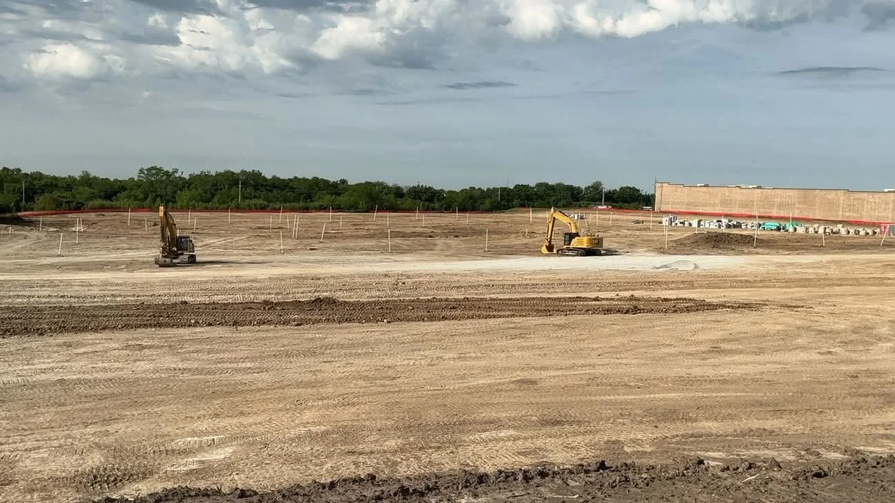 Kansas City&rsquo;s Northland is about to have a new address. 🏡

Big things are happening at Hill Creek Commons in Kansas City! This week our crews have been moving dirt, making grade, and pushing progress &mdash; sanitary sewer lines are going in, 