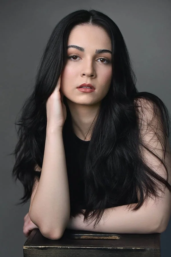 dark-hair-actress-dramatic-headshot-los-angeles.jpg