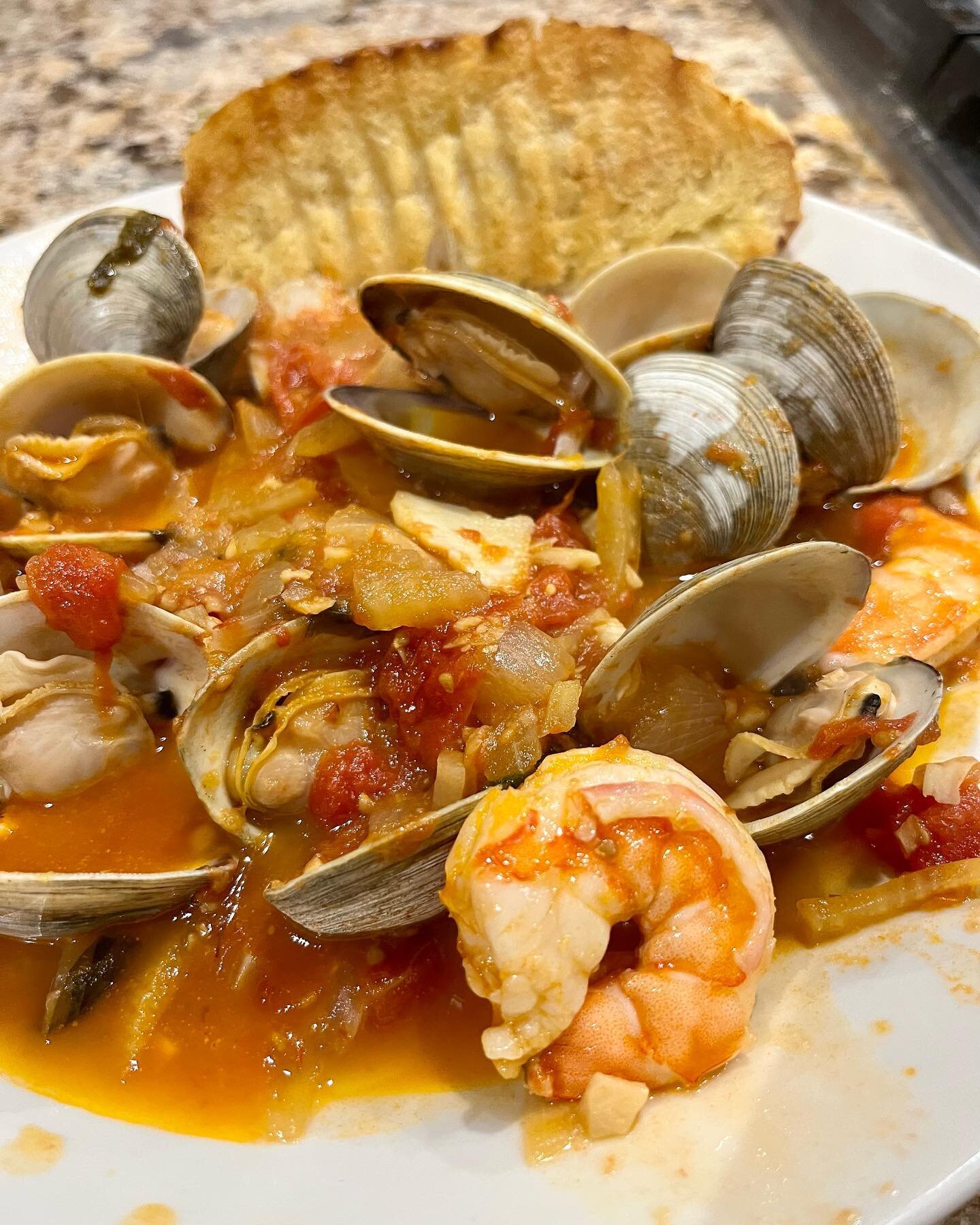Cioppino in the house!  @beyer.tom #cookingathome. #cookingwithlove #cookingitalian