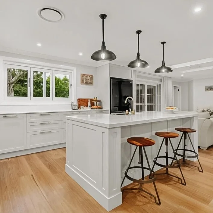 Classic White 

Alongside with Carrera By Design, I designed this stunning kitchen glowing with natural light and farmhouse X Hampton's style this new build echoes a sense of belonging and a place to home. 

#kitchen #kitchendesign #farmhouse #hampto