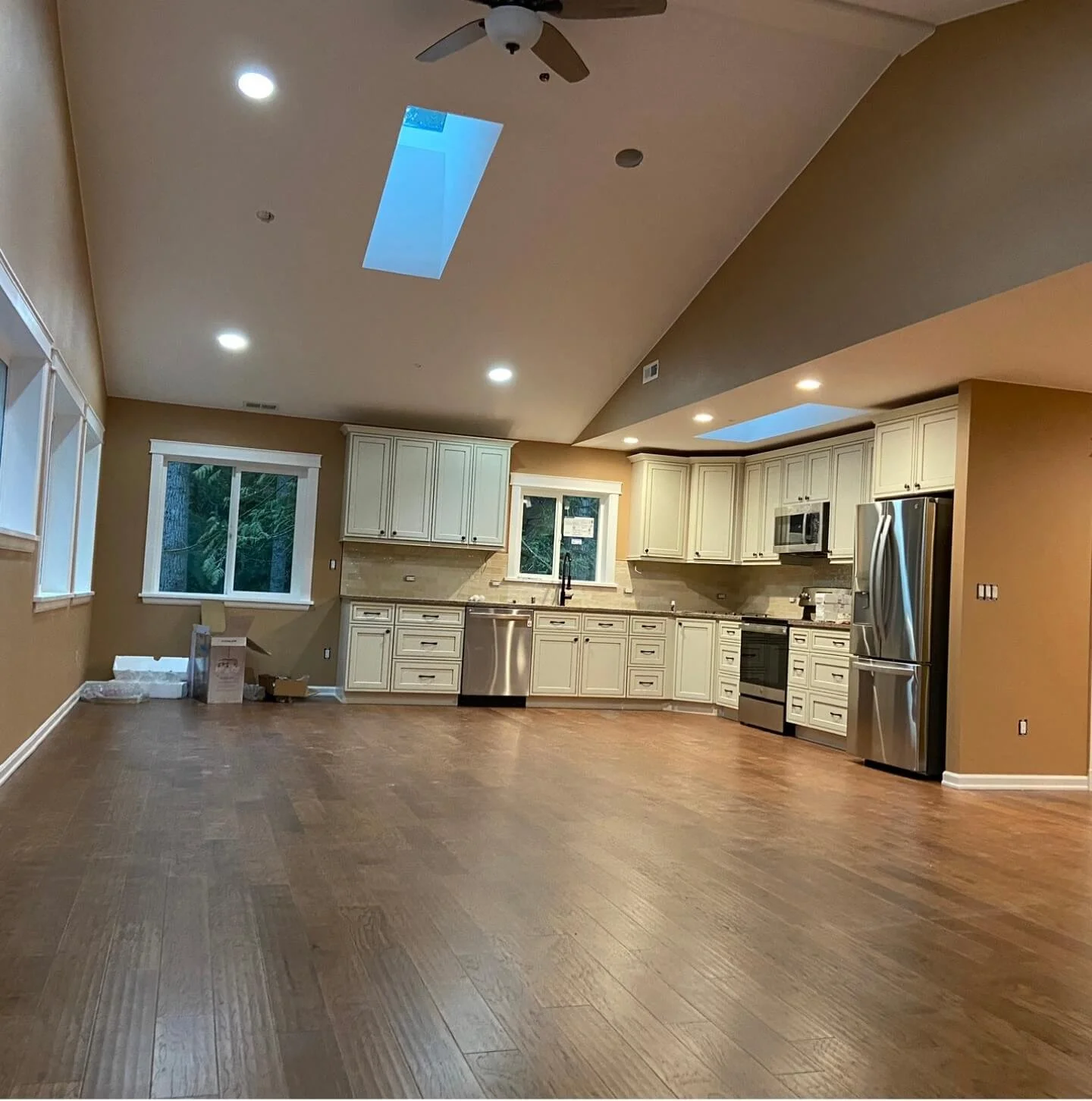 Kitchen drywall installation and skim coating contractor in Snohomish and King County providing smooth finishing, full priming, and durable painted surfaces.