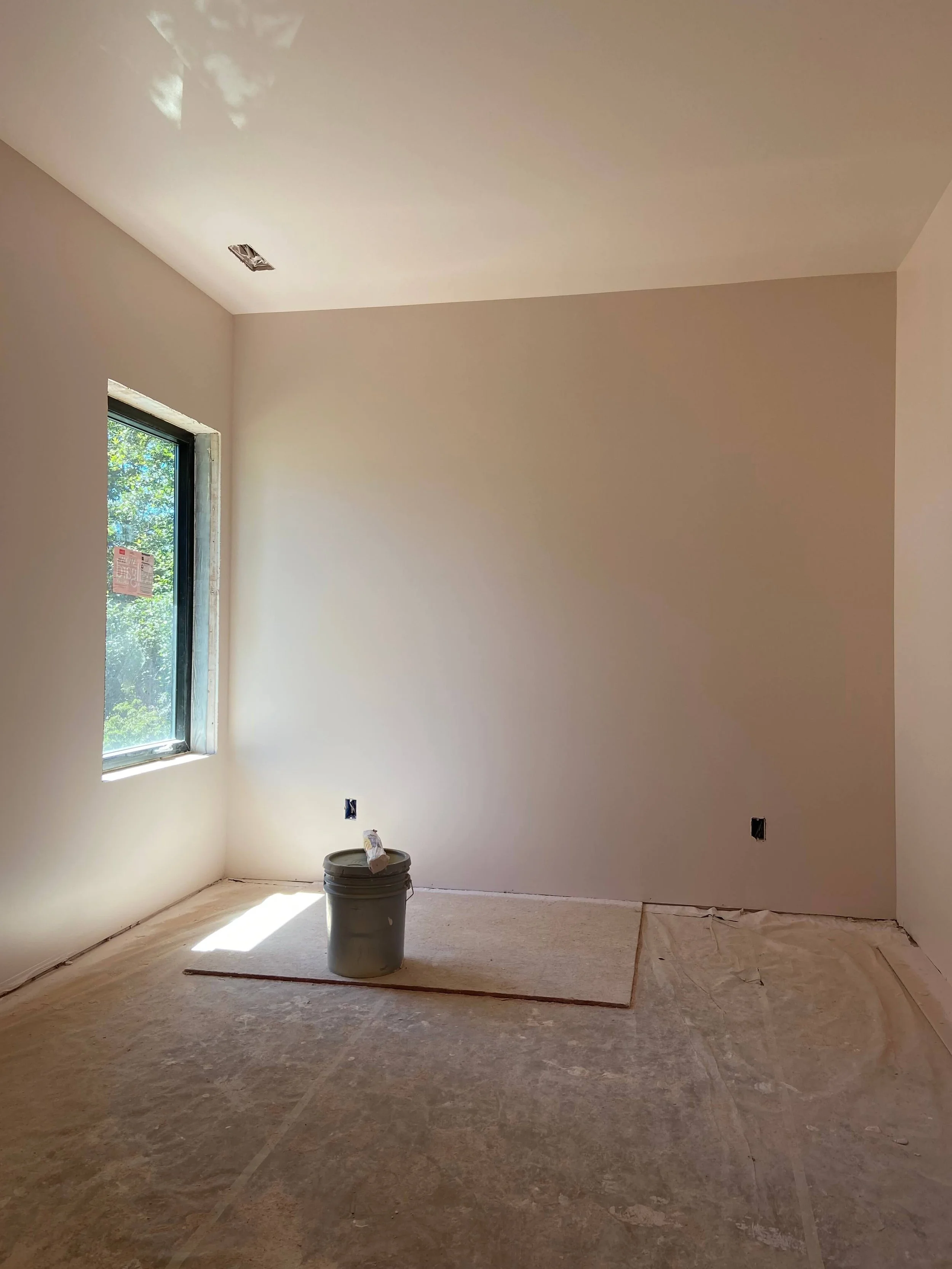 Accessory dwelling unit in Seattle with drywall installation and Level 4 smooth wall finishing