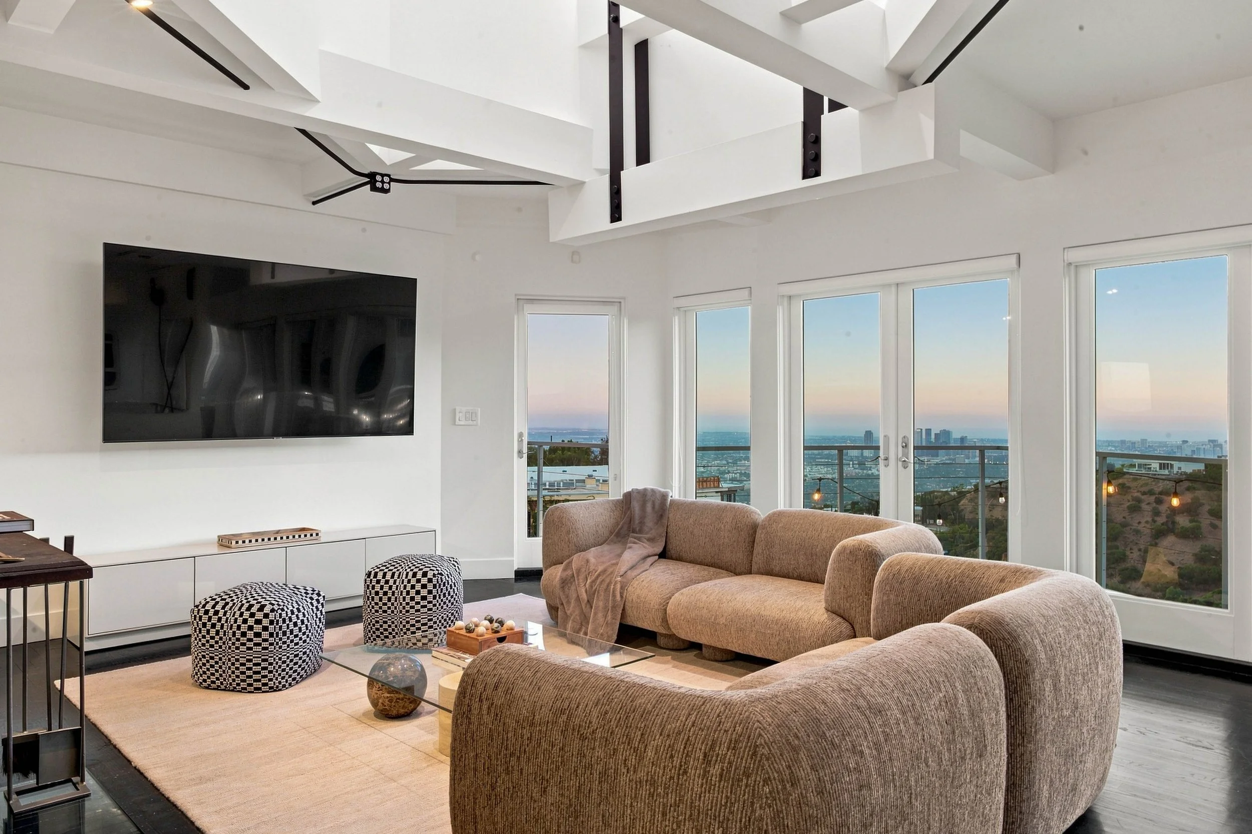 Hollywood Hills Hideout