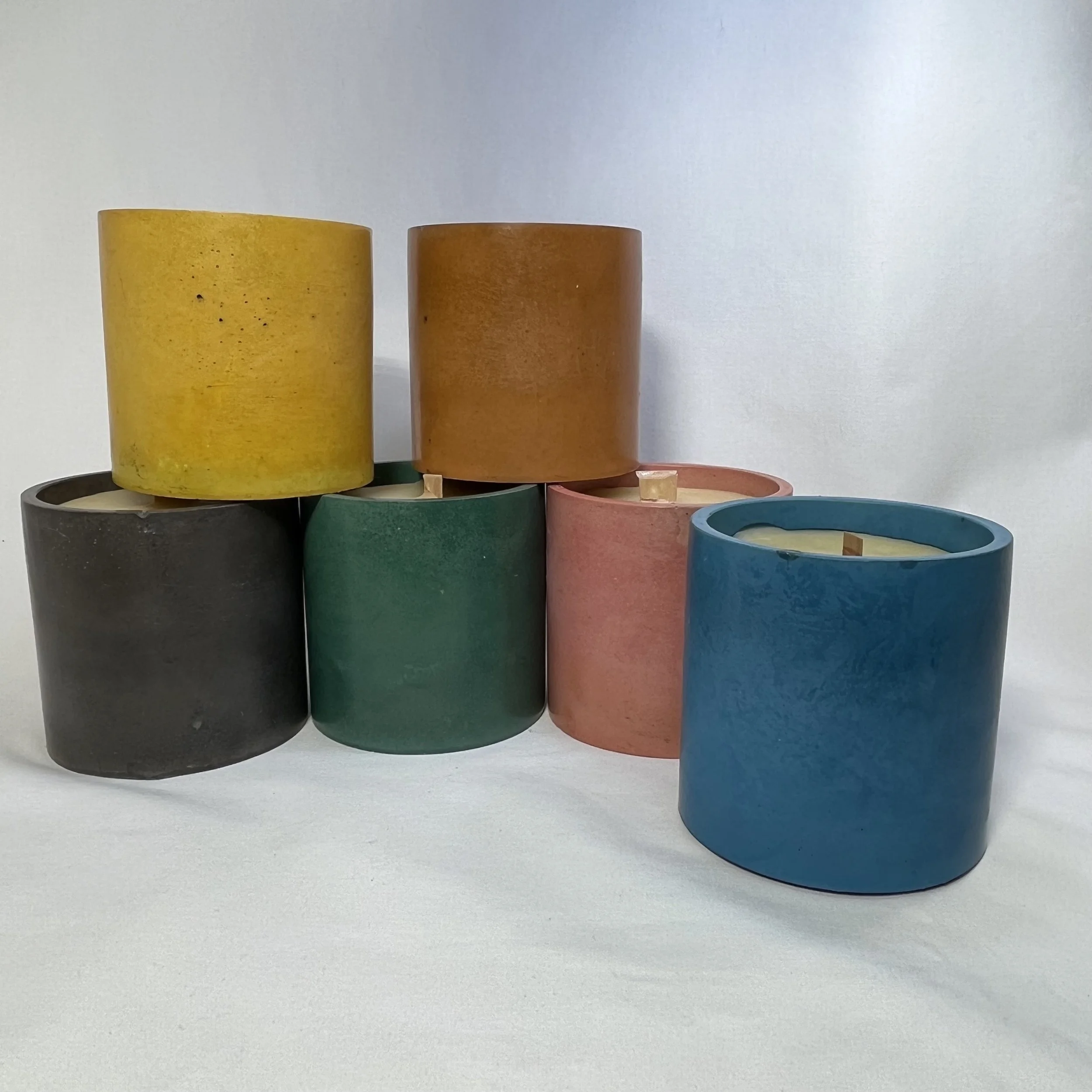 small can beeswax candle