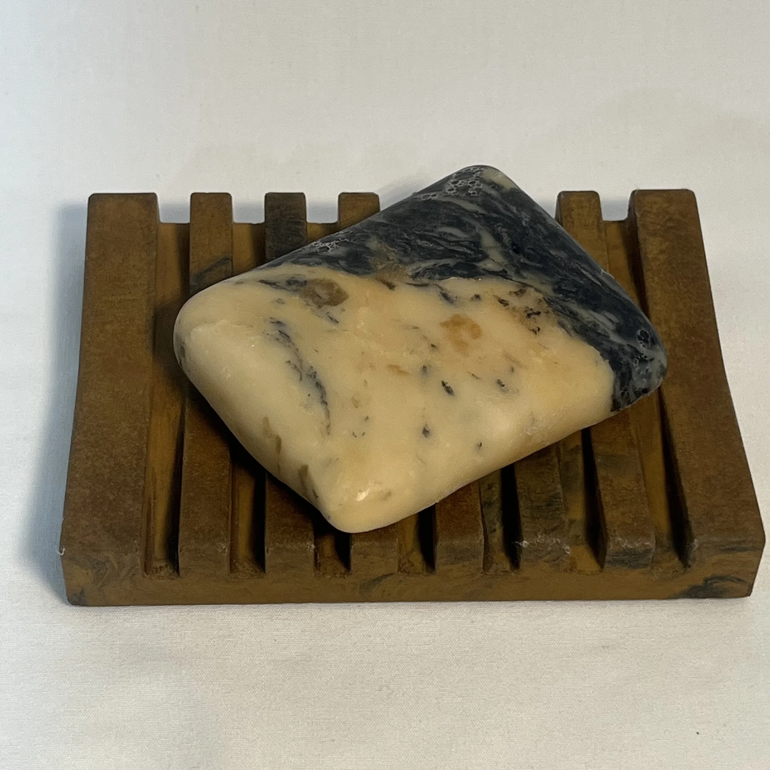 ripple concrete soap dish