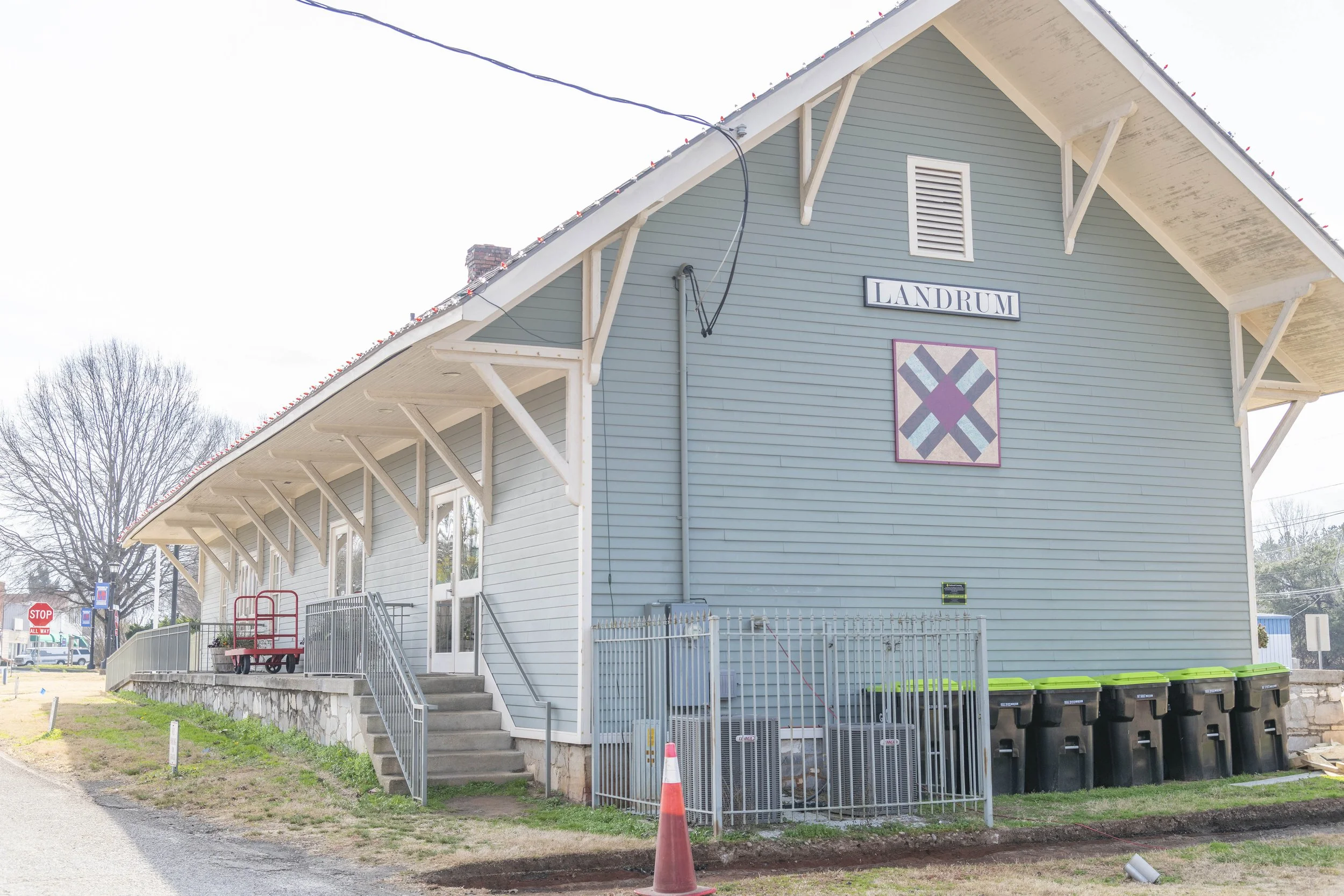 LandrumQuilts_TrainStation.jpg
