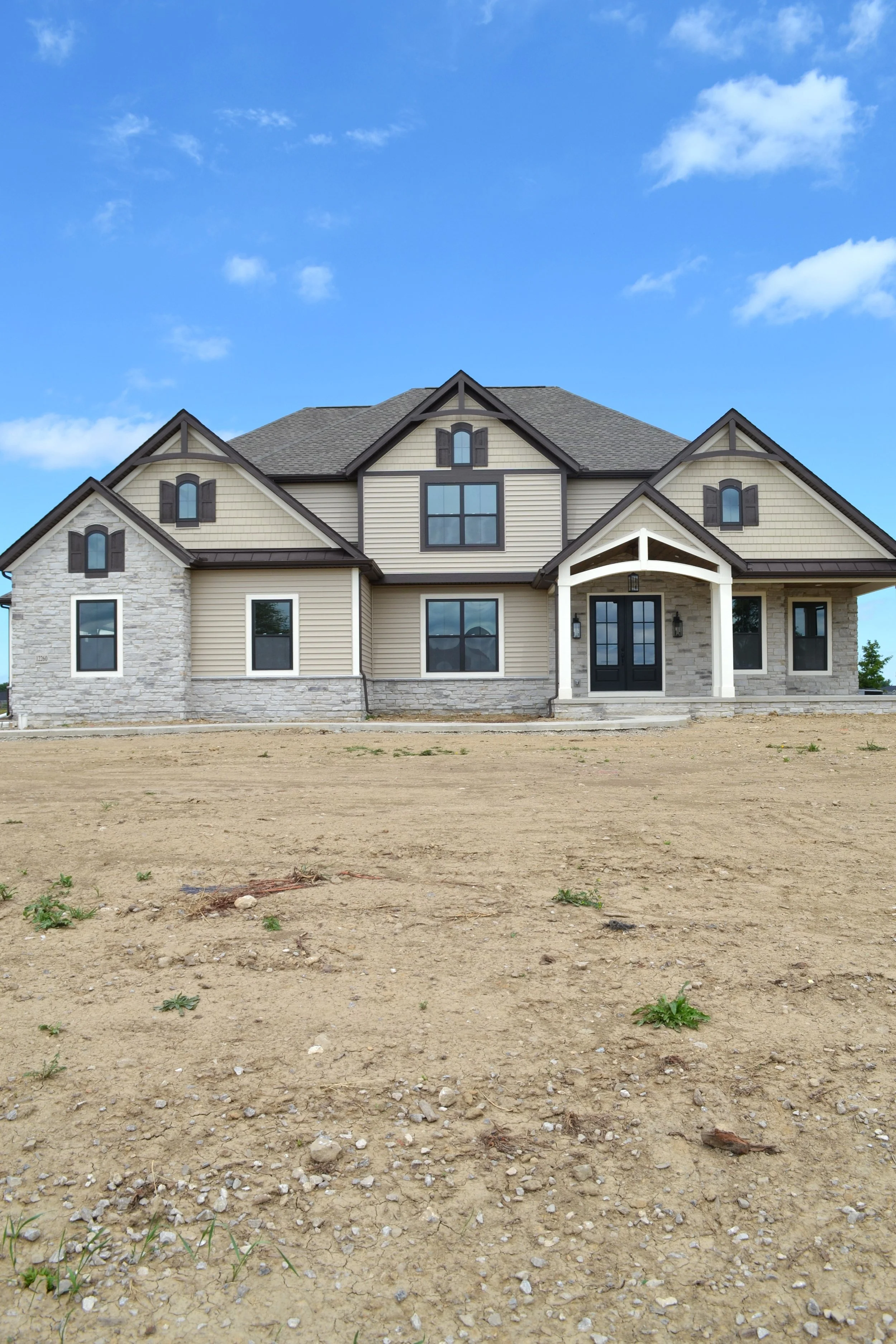 4 Bedroom Home w/Pool