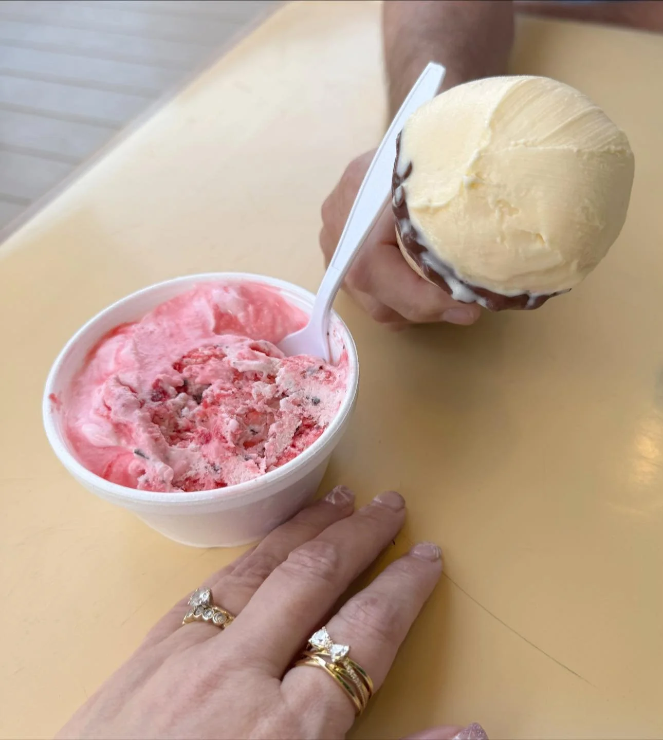 What an awesome day!! Lunch at our favorite place, a day packed full of shopping and finishing up with or favorite ice cream!  Happy 31st Anniversary to us!! I love you Babe!! ❤️