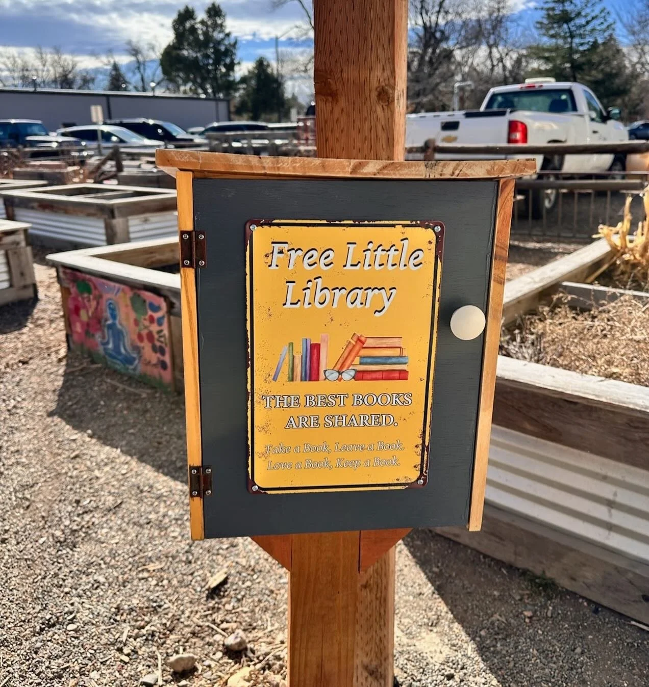 A huge thank you to Don Jorgensen, a member of @rotaryfortcollins, for replacing our Little Free Library located at @fococafe after the previous one was damaged. It is gorgeous and will help us share books with more members of our community. 

#littl