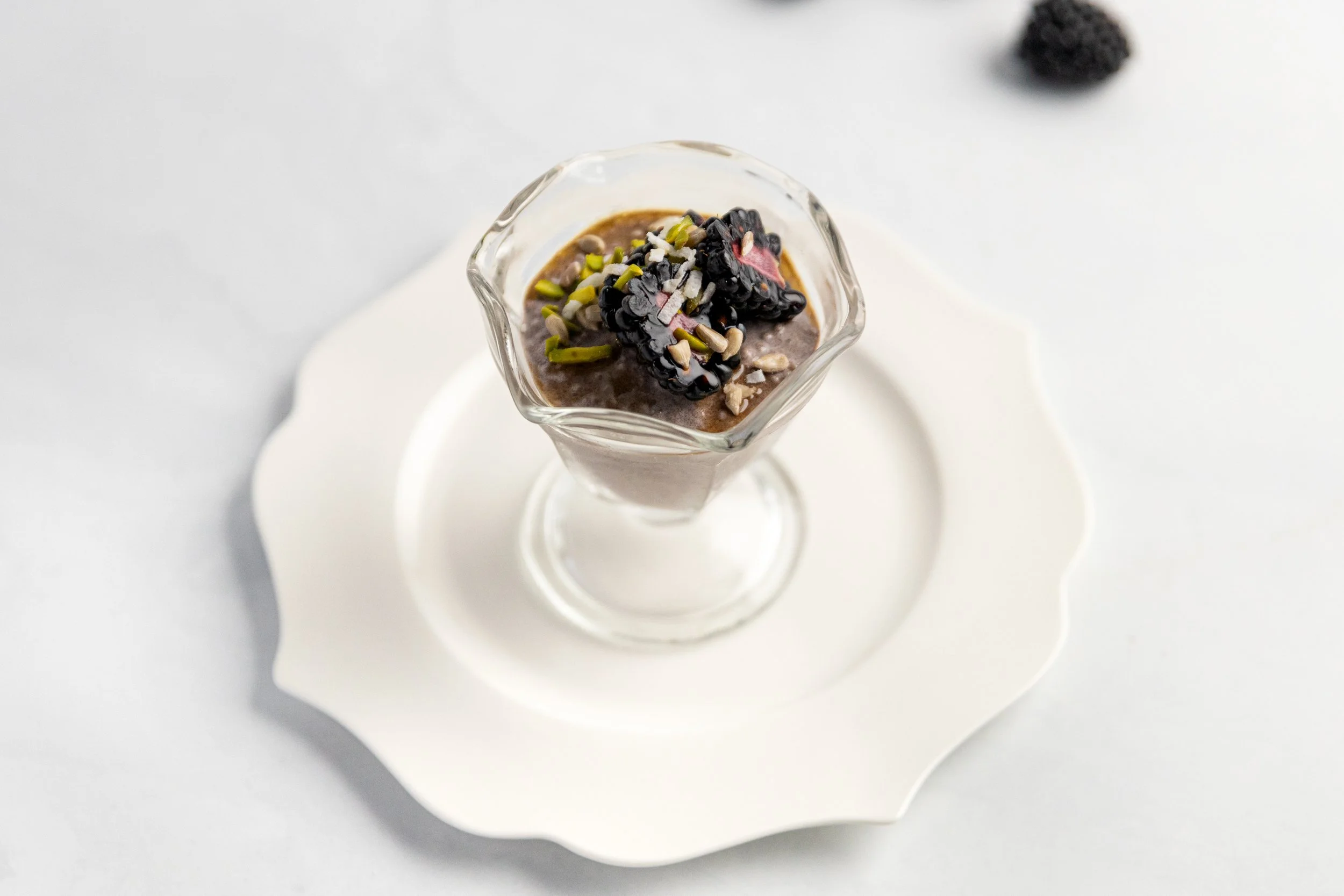 Blackberry &amp; Chocolate Chia Puddings