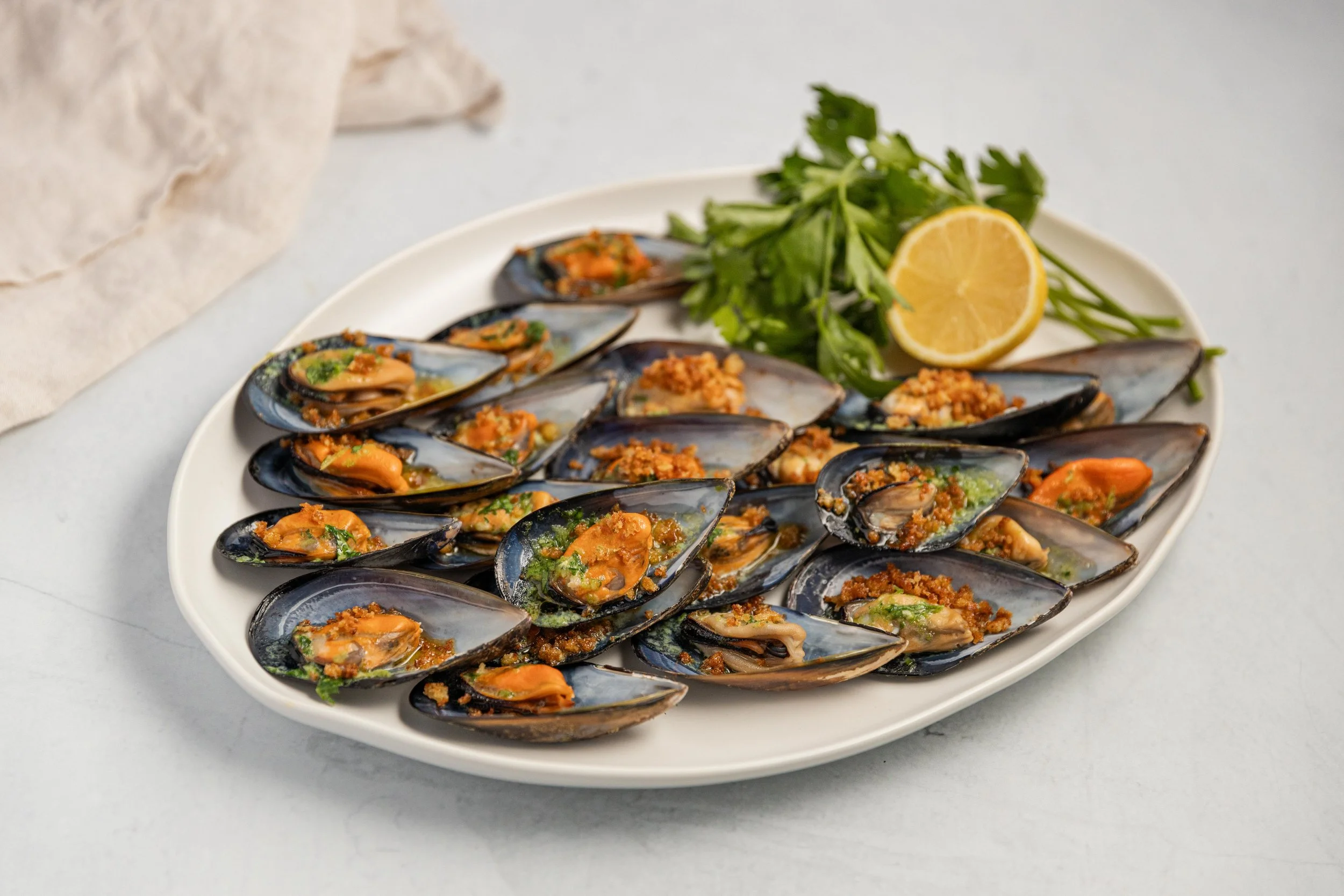 Mussels stuffed with Garlic Butter