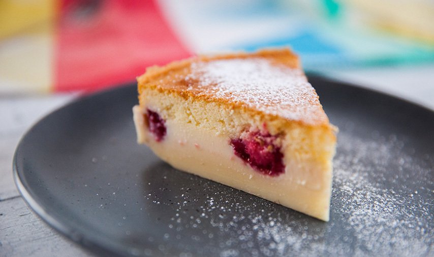 Vanilla Custard and Raspberry Cake