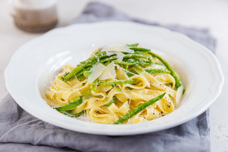 Buttered Snow Pea Fettuccine — Everyday Gourmet