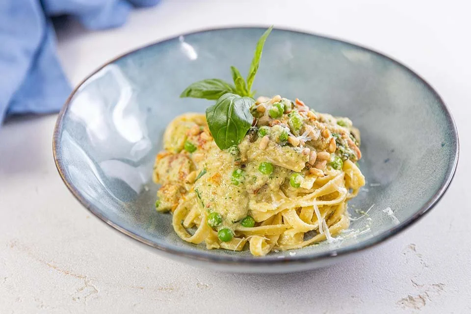 Pesto Fettuccine — Everyday Gourmet