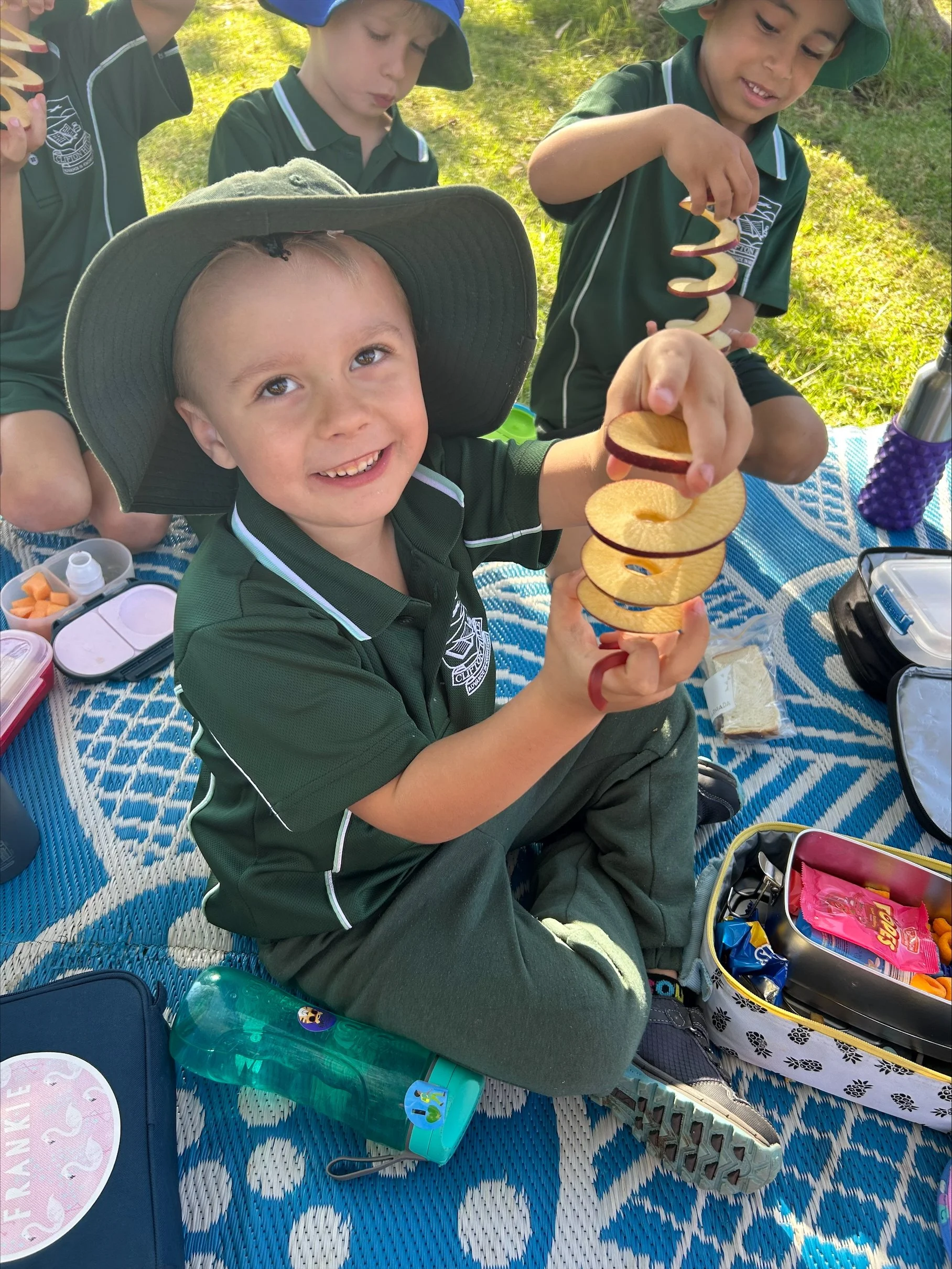 Apples and Pears Crunch and Move