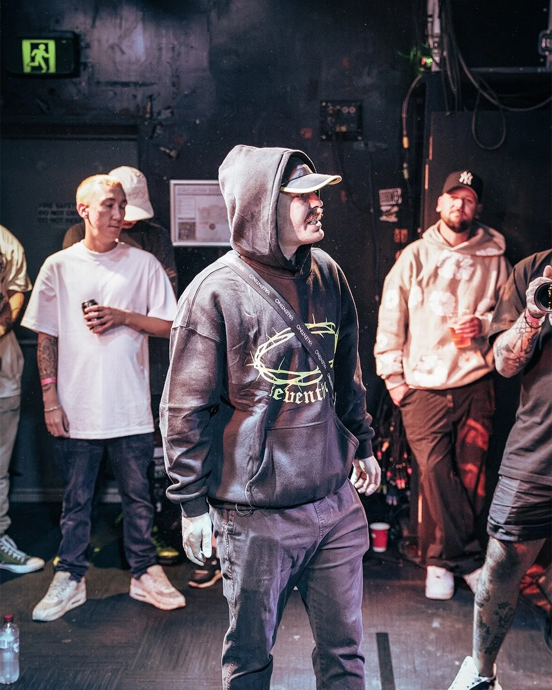 @raaz.38 reppn&rsquo; the new drop at his latest @breaknbreadproductions battle against @erikdevinemusic, both lads put on a classic❗️Was an honour to support such a talented battler 🤝

Over 50% of the drop is now sold out, remaining won&rsquo;t las