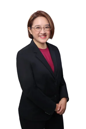 Mrs Charissa Tan, Principal English Coach at KnowledgeTrail